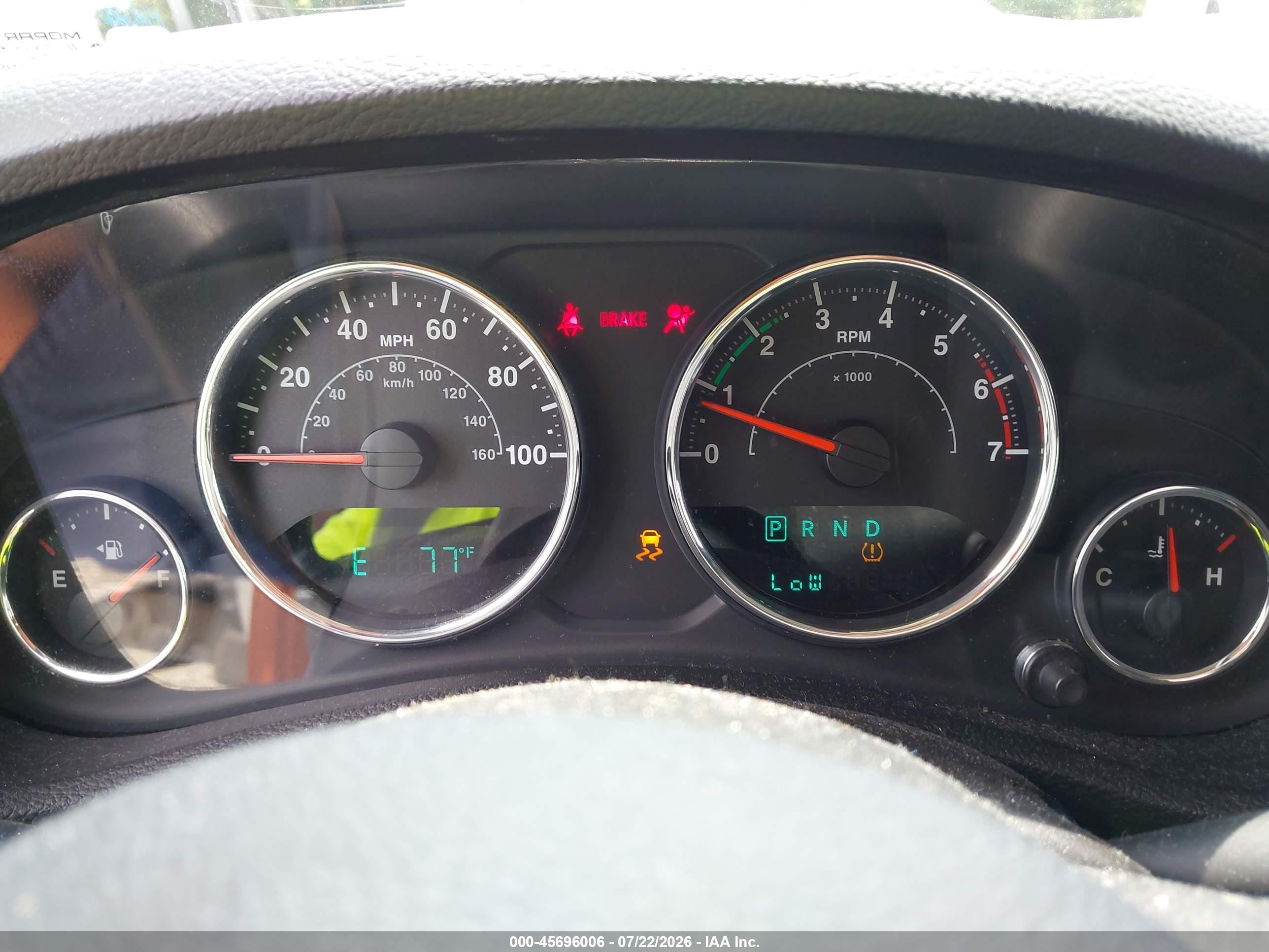 2011 Jeep Wrangler Sport Orange vin: 1J4GA2D10BL620255