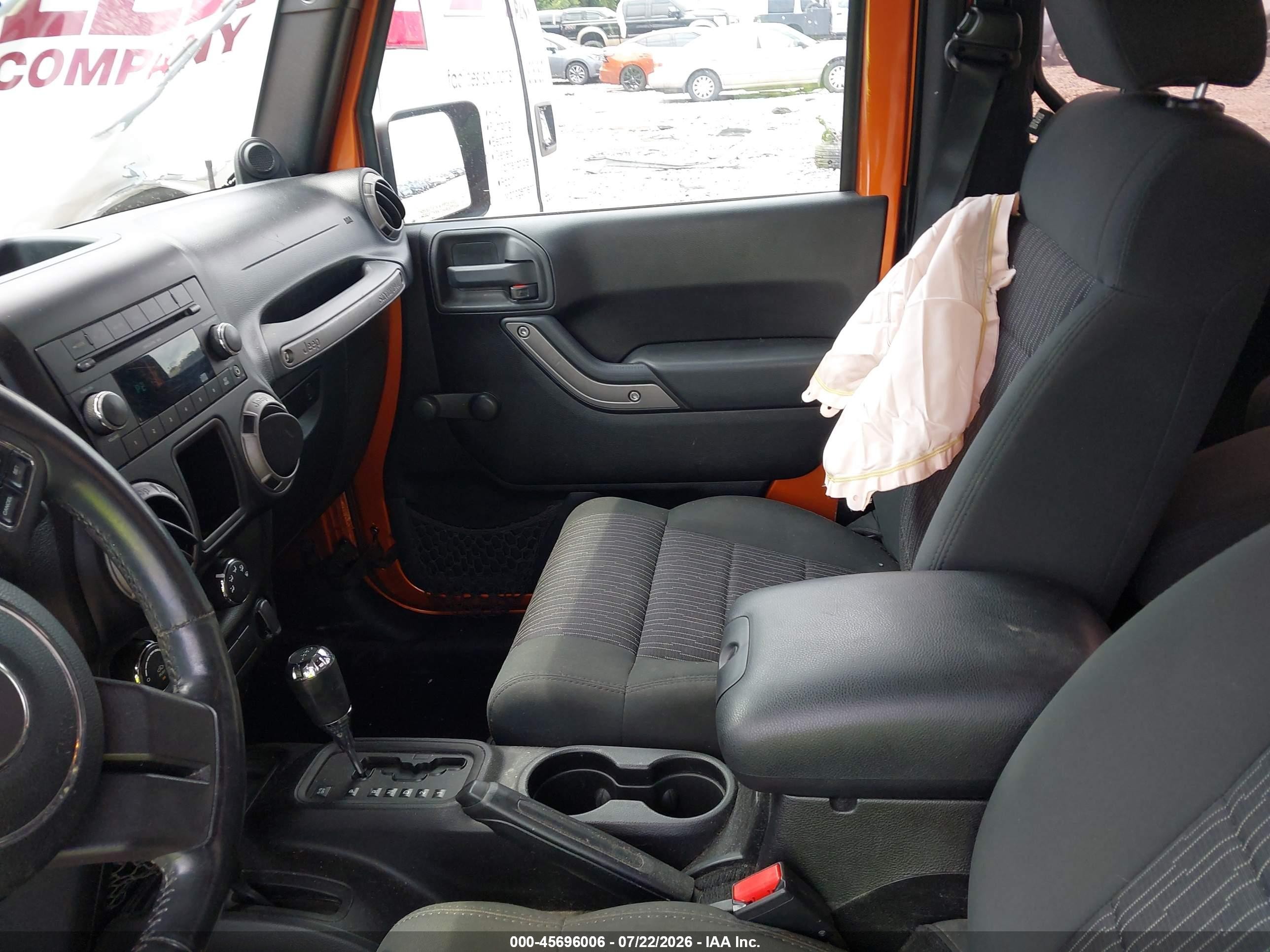 2011 Jeep Wrangler Sport Orange vin: 1J4GA2D10BL620255
