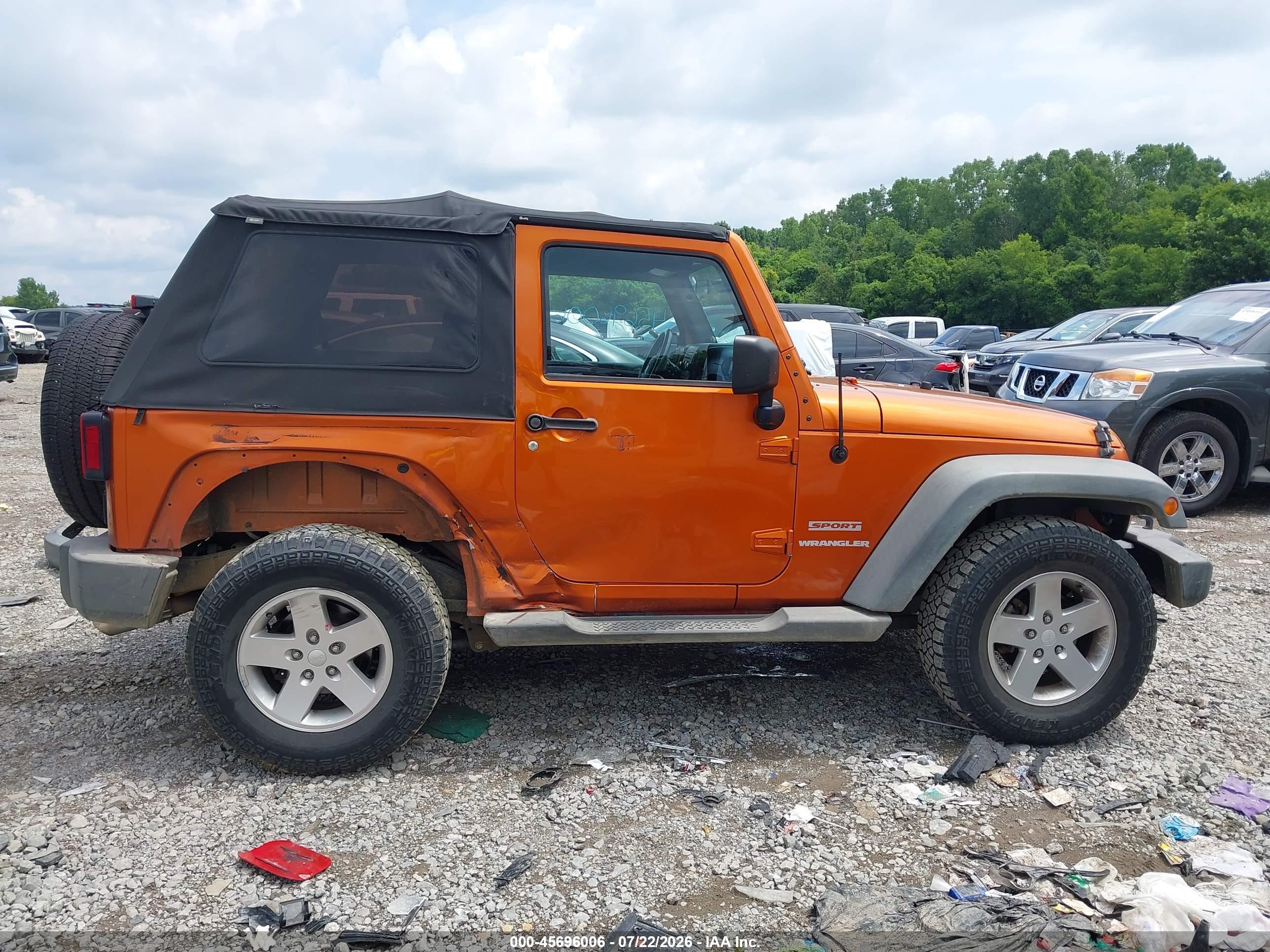 2011 Jeep Wrangler Sport Orange vin: 1J4GA2D10BL620255