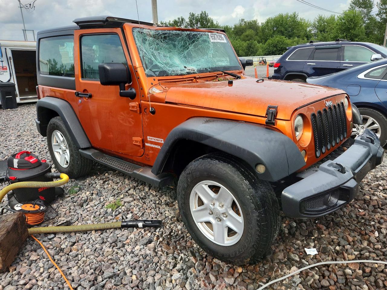 2011 Jeep Wrangler Sport Orange vin: 1J4GA2D10BL625925