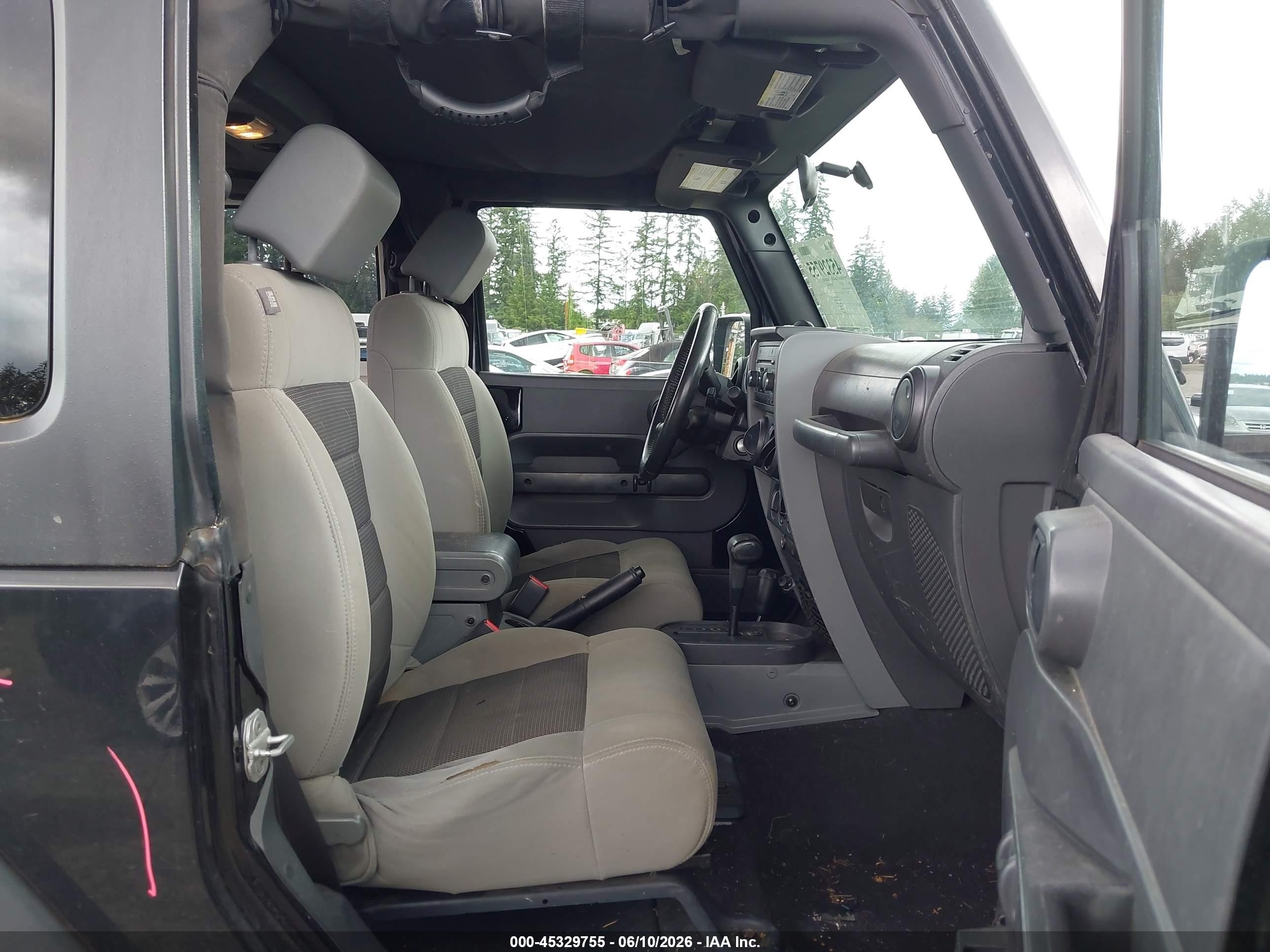 2010 Jeep Wrangler Sport Черный vin: 1J4GA2D16AL204581