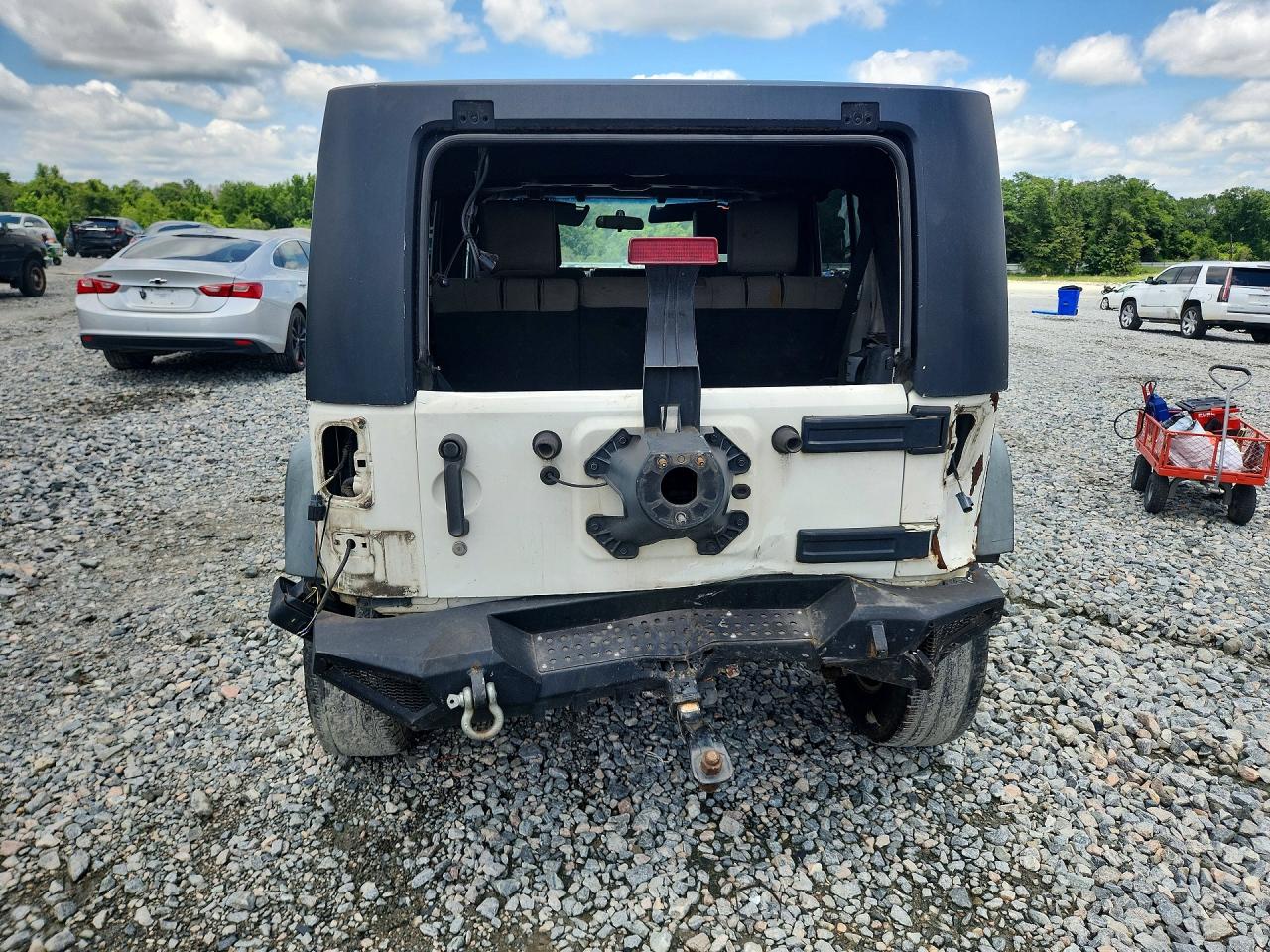 2008 Jeep Wrangler Unlimited X White vin: 1J4GA39108L561456