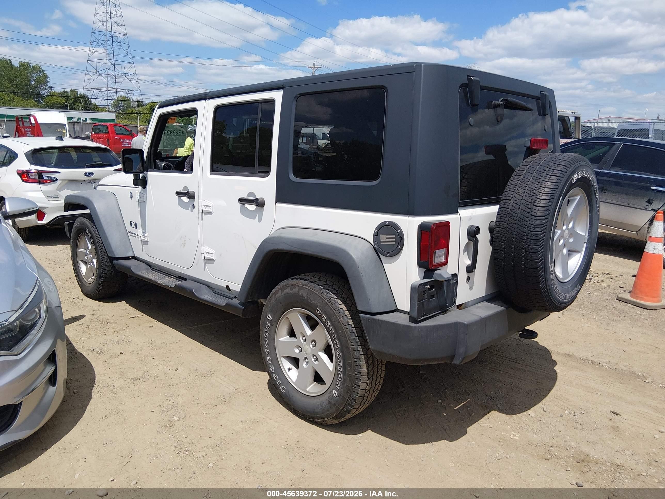 2008 Jeep Wrangler   White vin: 1J4GA39108L571579