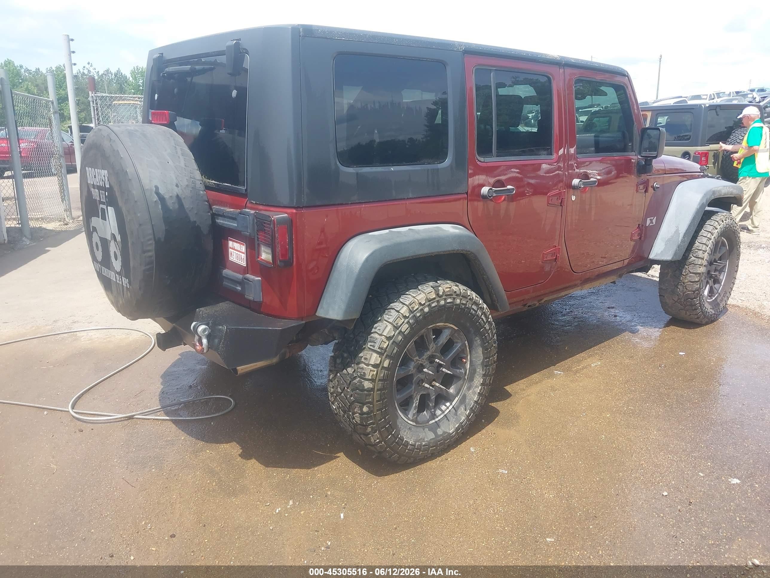 2008 Jeep Wrangler Unlimited X Бордовый vin: 1J4GA39108L585286