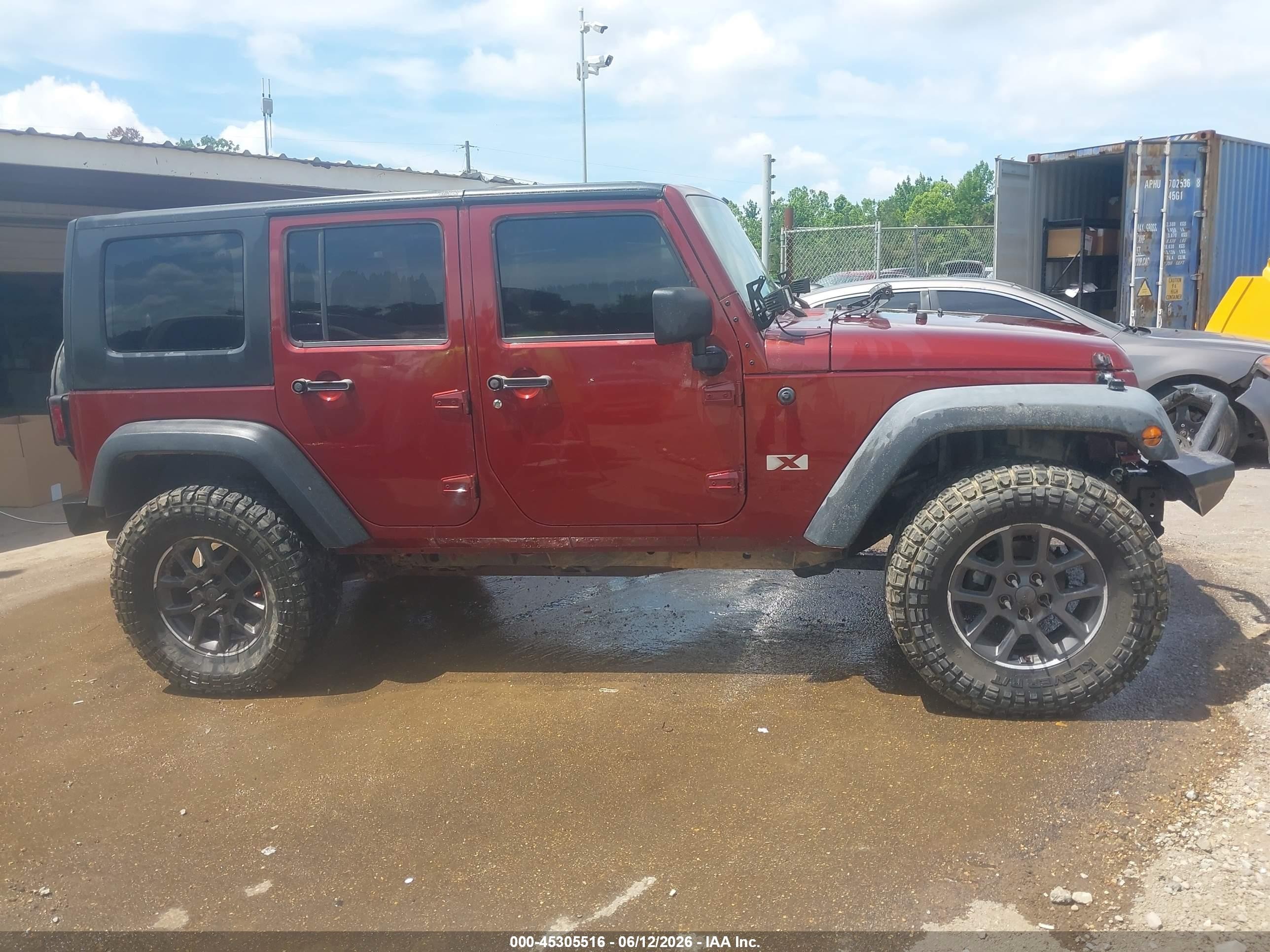 2008 Jeep Wrangler Unlimited X Бордовый vin: 1J4GA39108L585286