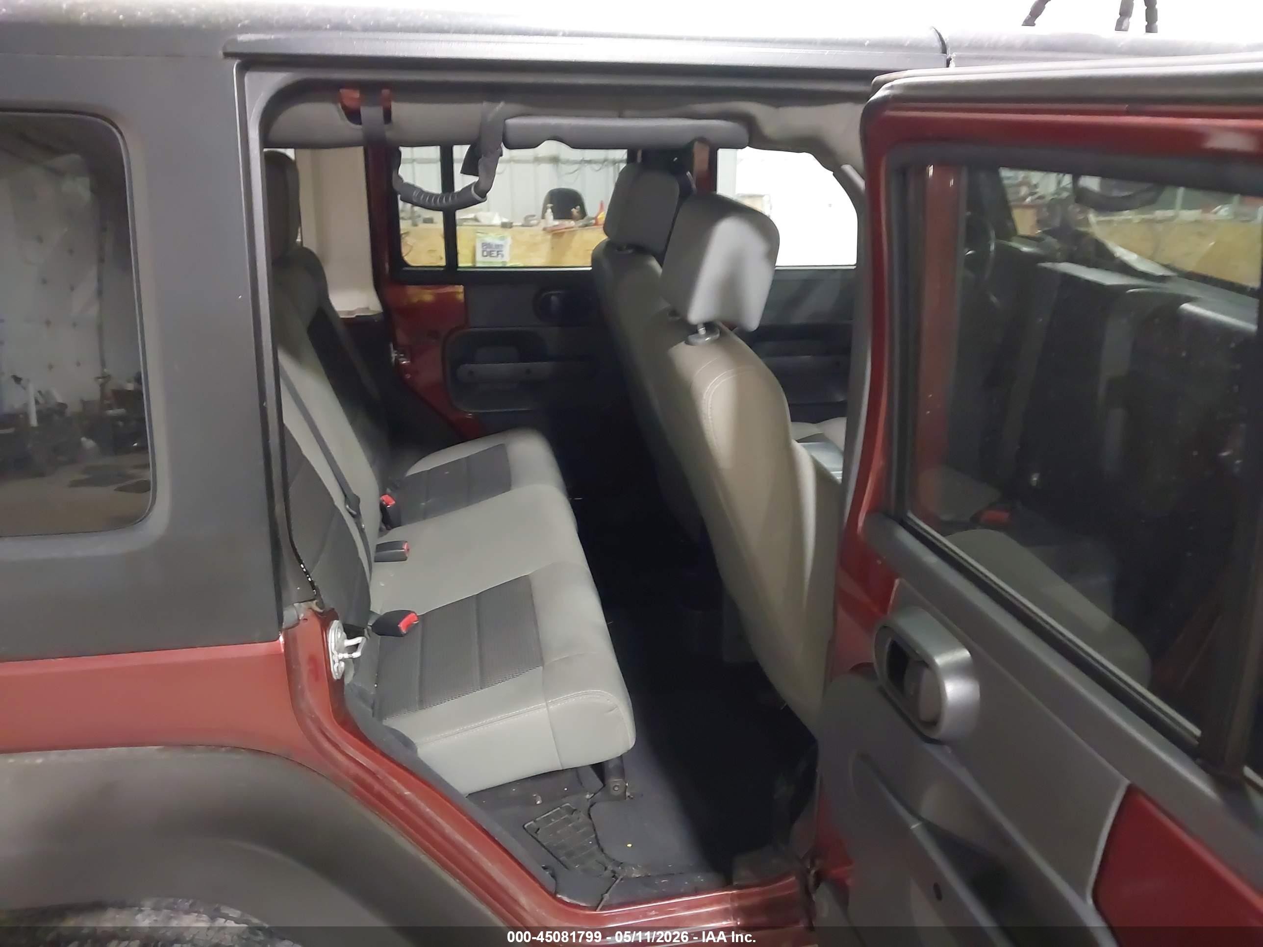2009 Jeep Wrangler Unlimited X Red vin: 1J4GA39109L784596