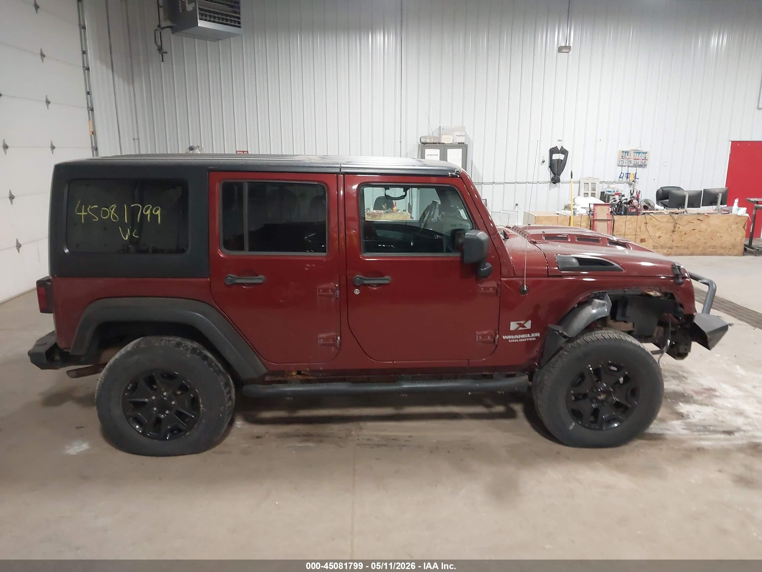 2009 Jeep Wrangler Unlimited X Red vin: 1J4GA39109L784596