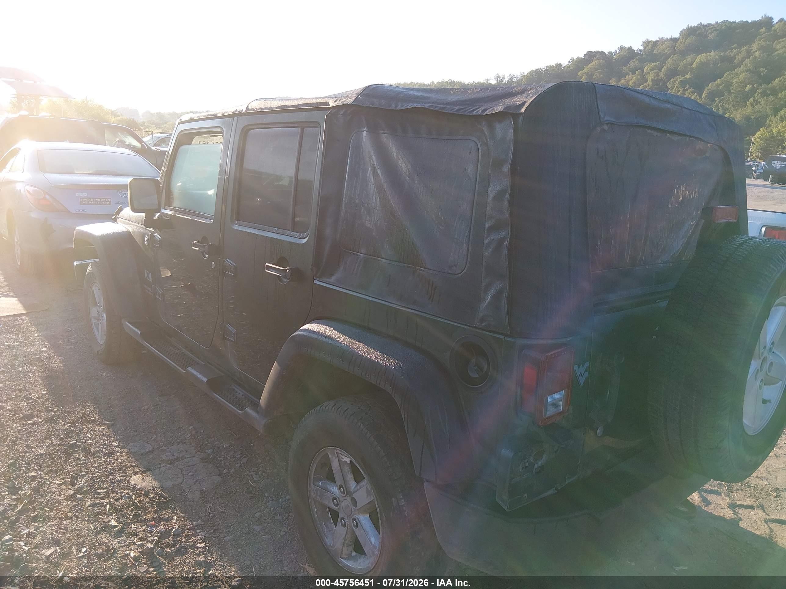 2008 Jeep Wrangler Unlimited X Зеленый vin: 1J4GA39118L560252