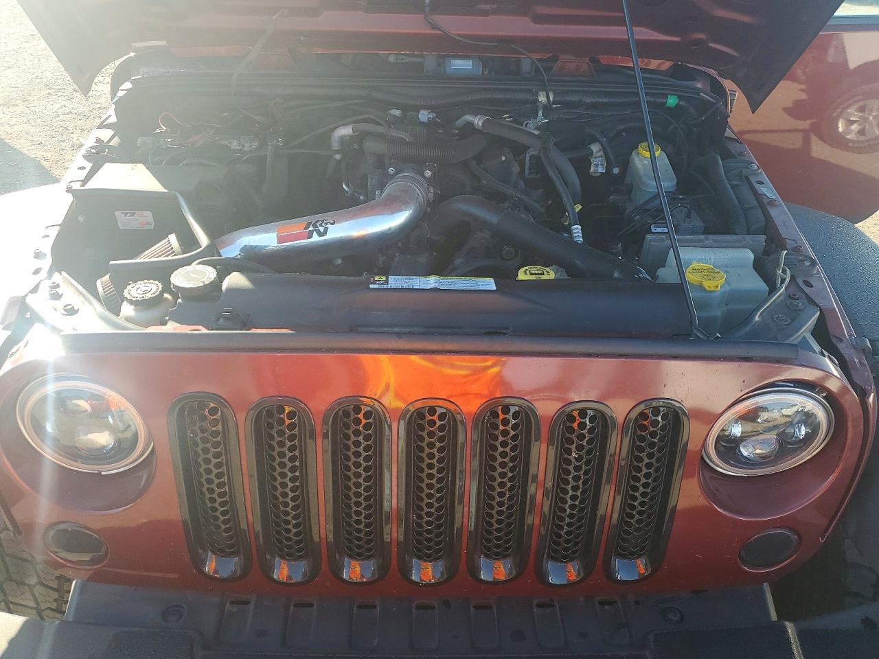 2008 Jeep Wrangler Unlimited X Maroon vin: 1J4GA39118L635760