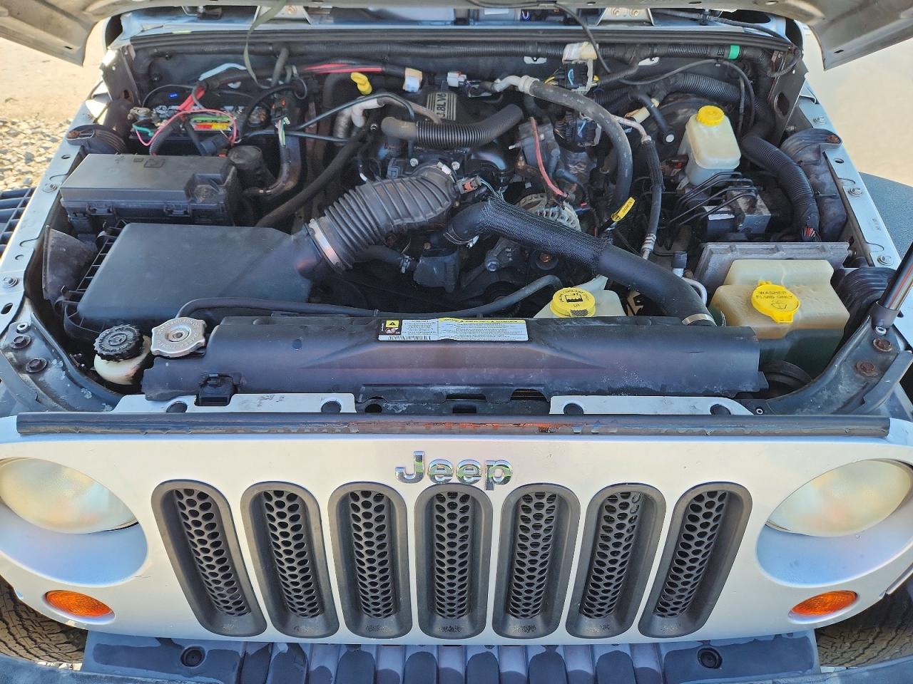 2009 Jeep Wrangler Unlimited X Серебряный vin: 1J4GA39119L730420