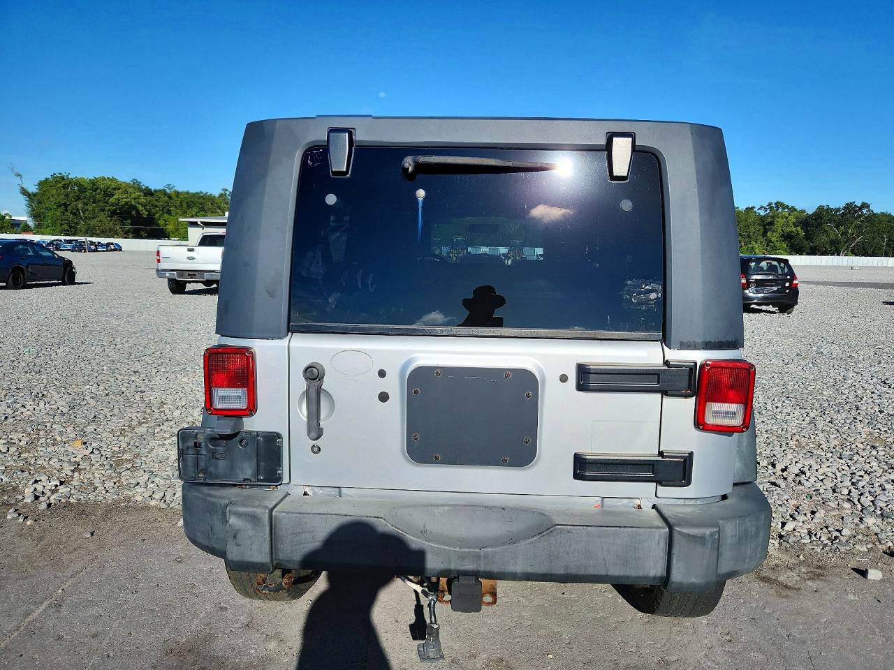 2009 Jeep Wrangler Unlimited X Серебряный vin: 1J4GA39119L730420