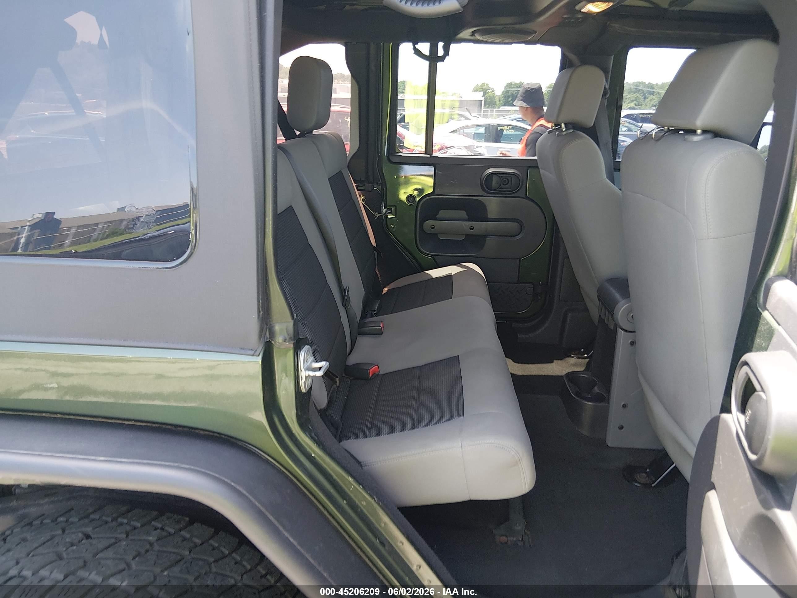 2008 Jeep Wrangler Unlimited X Green vin: 1J4GA39128L511108
