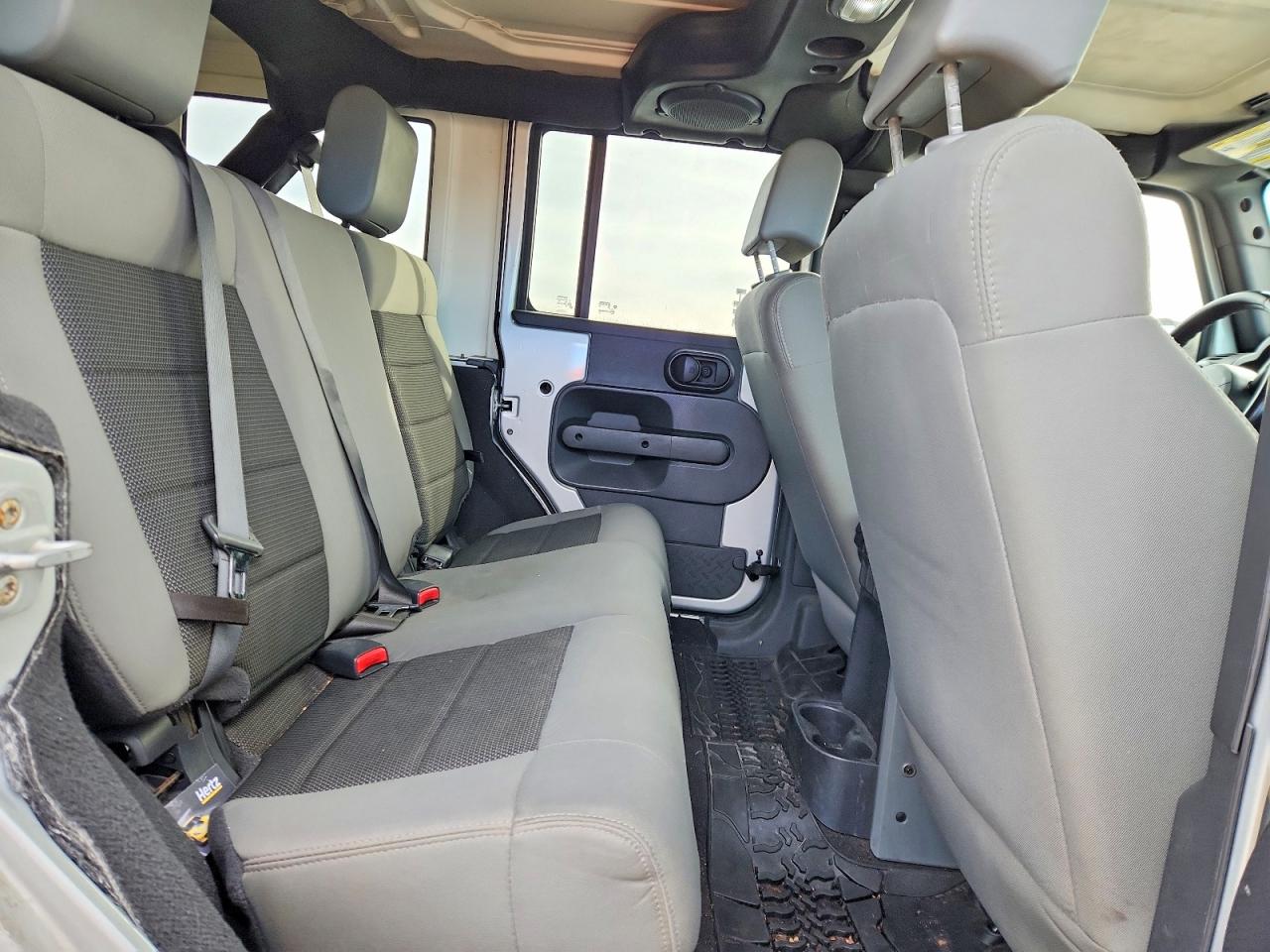 2008 Jeep Wrangler Silver vin: 1J4GA39128L528717