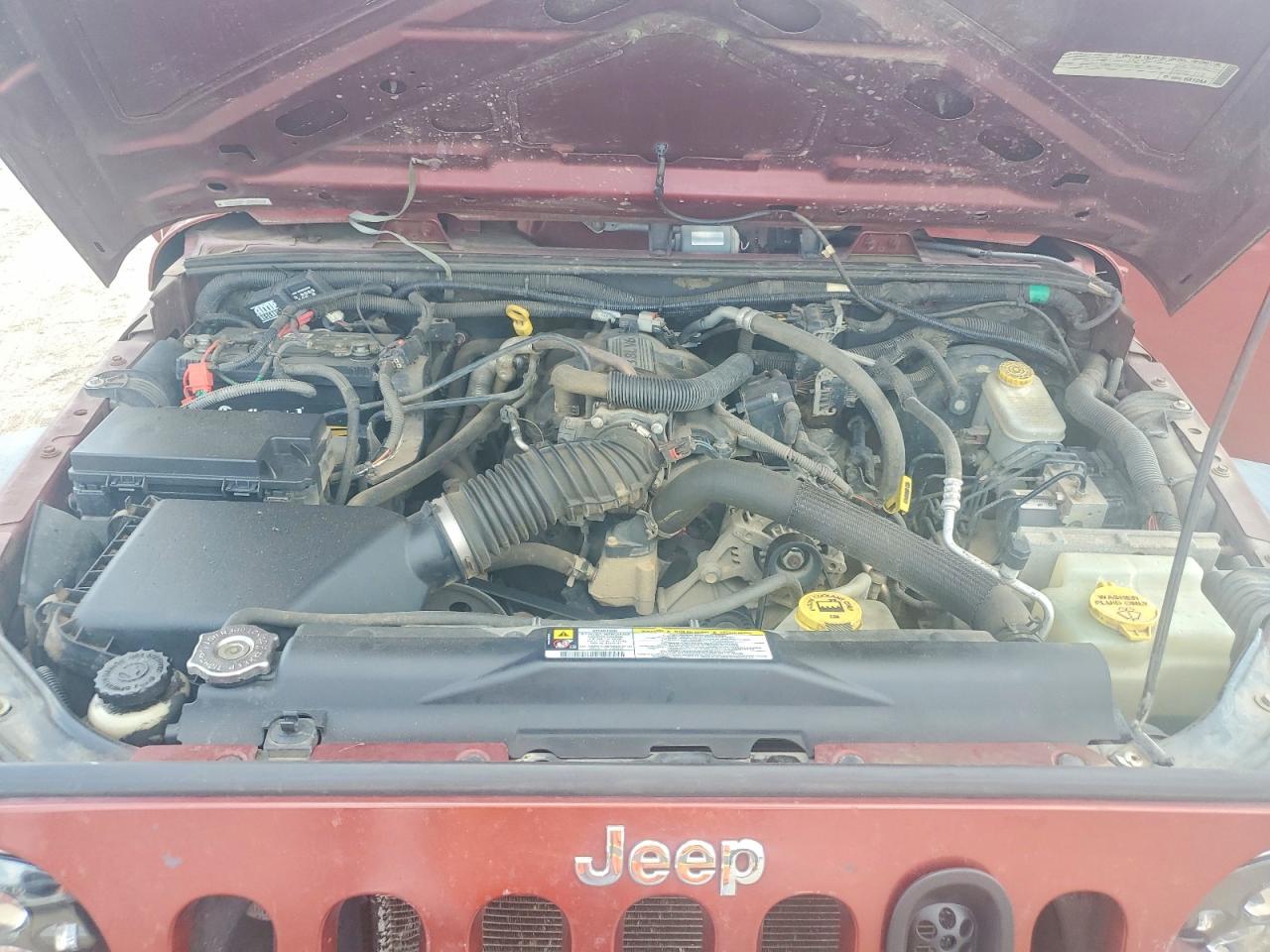 2008 Jeep Wrangler Unlimited X Темно-бордовый vin: 1J4GA39128L600385