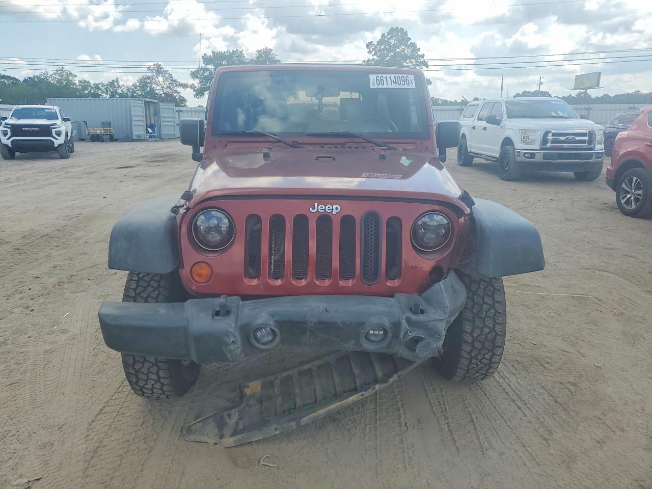 2008 Jeep Wrangler Unlimited X Темно-бордовый vin: 1J4GA39128L600385