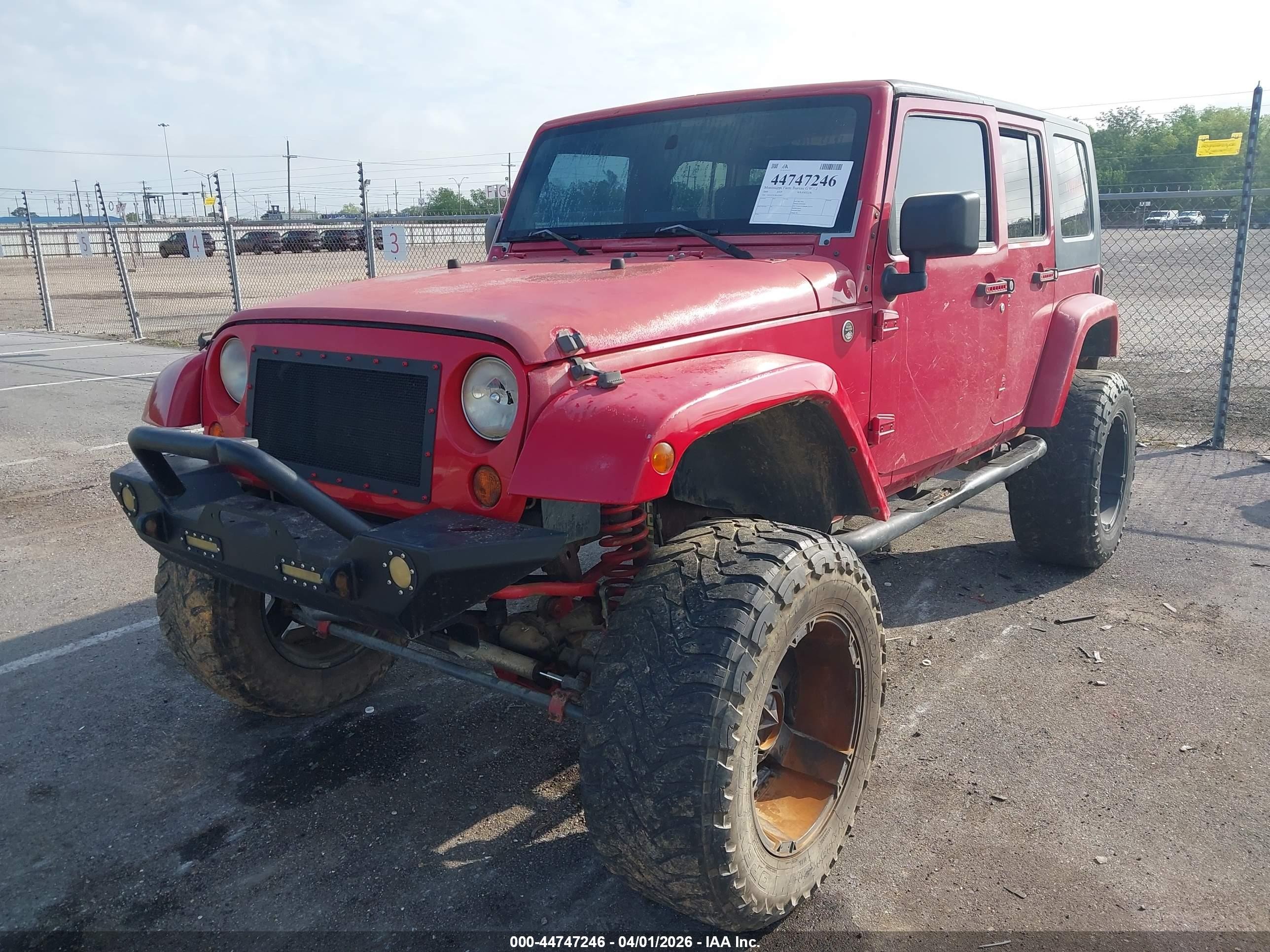 2008 Jeep Wrangler Unlimited X Red vin: 1J4GA39128L652647