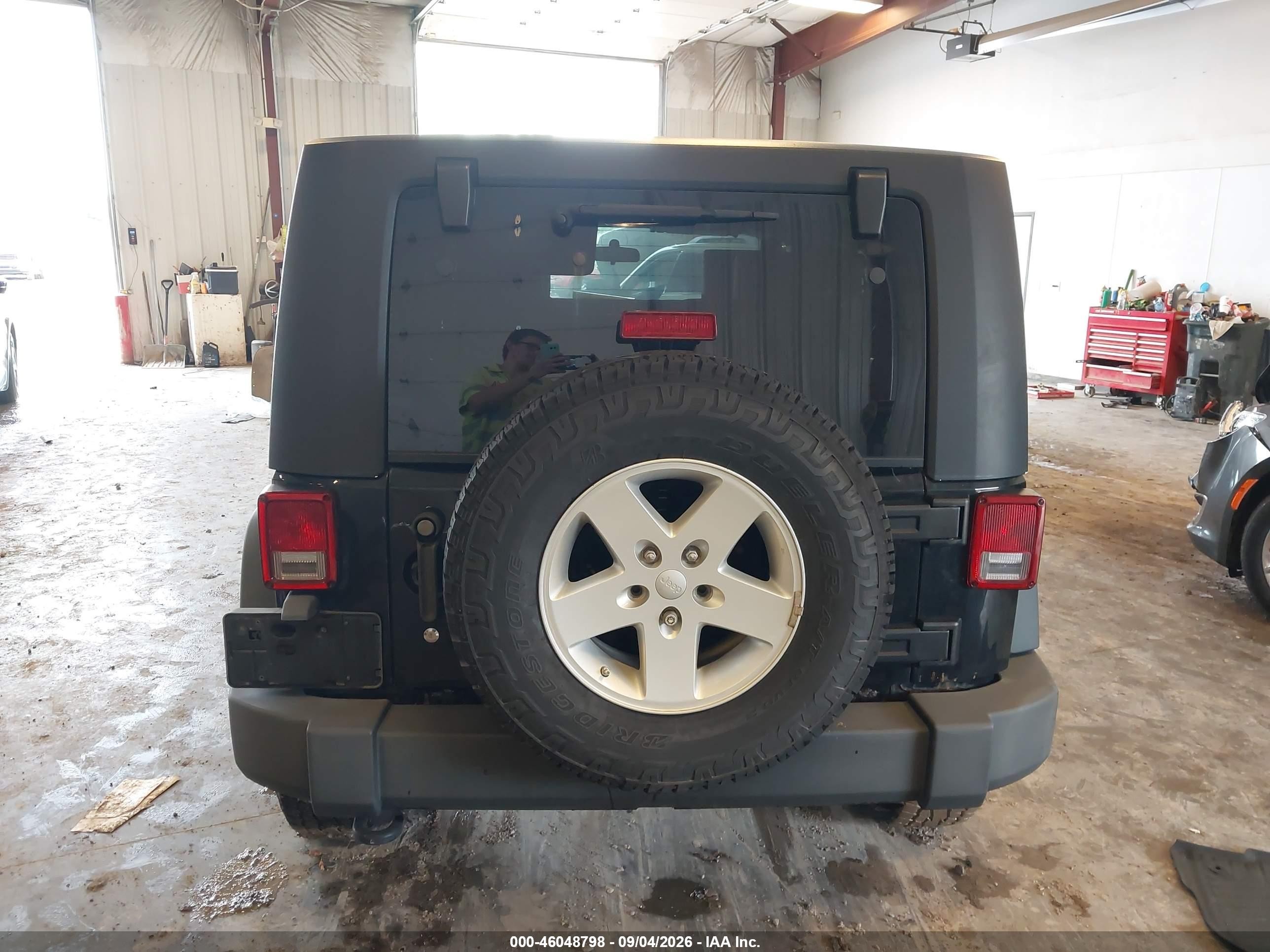 2009 Jeep Wrangler Unlimited X Black vin: 1J4GA39129L749199