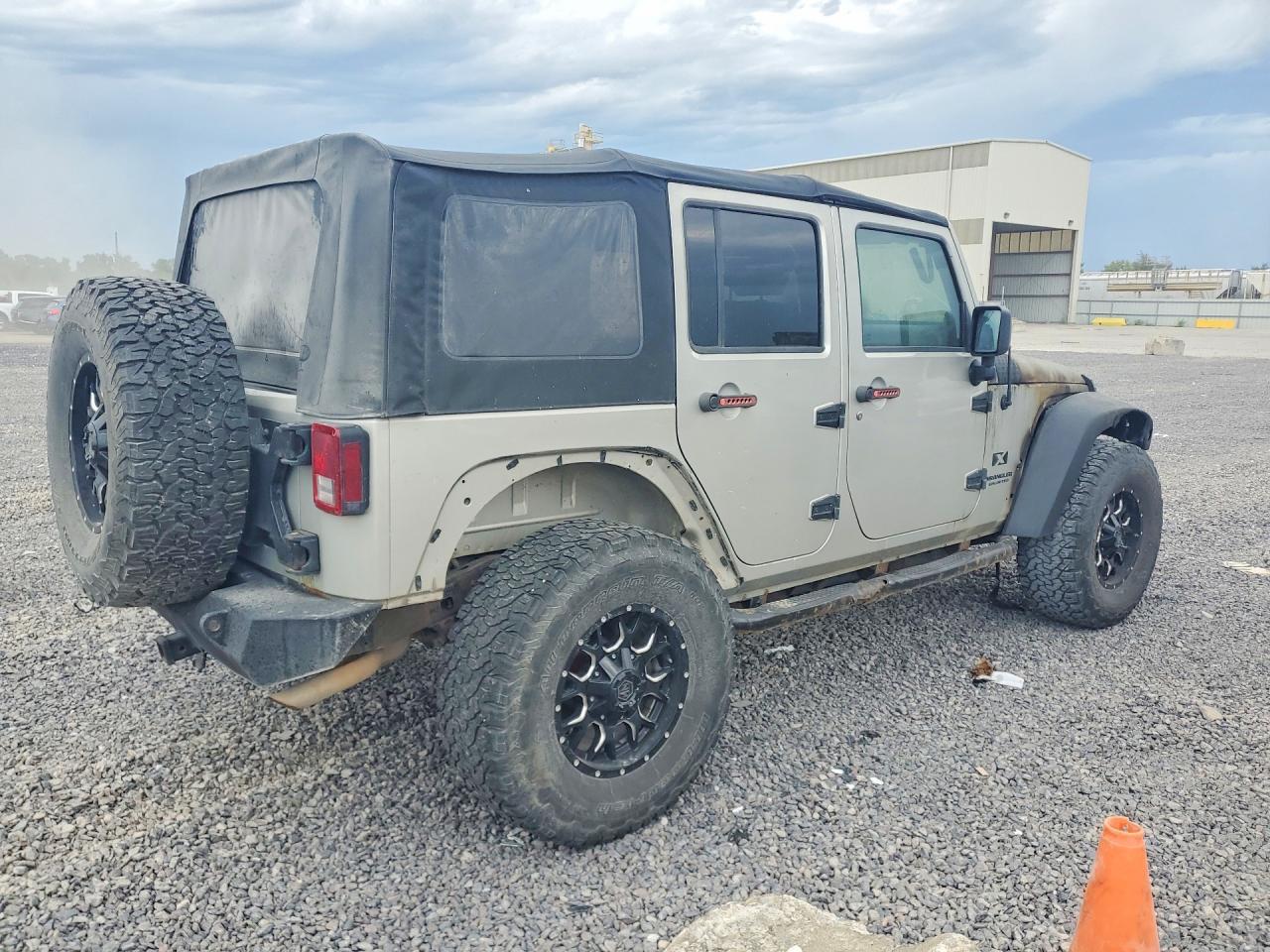 2007 Jeep Wrangler X Gray vin: 1J4GA39137L189447