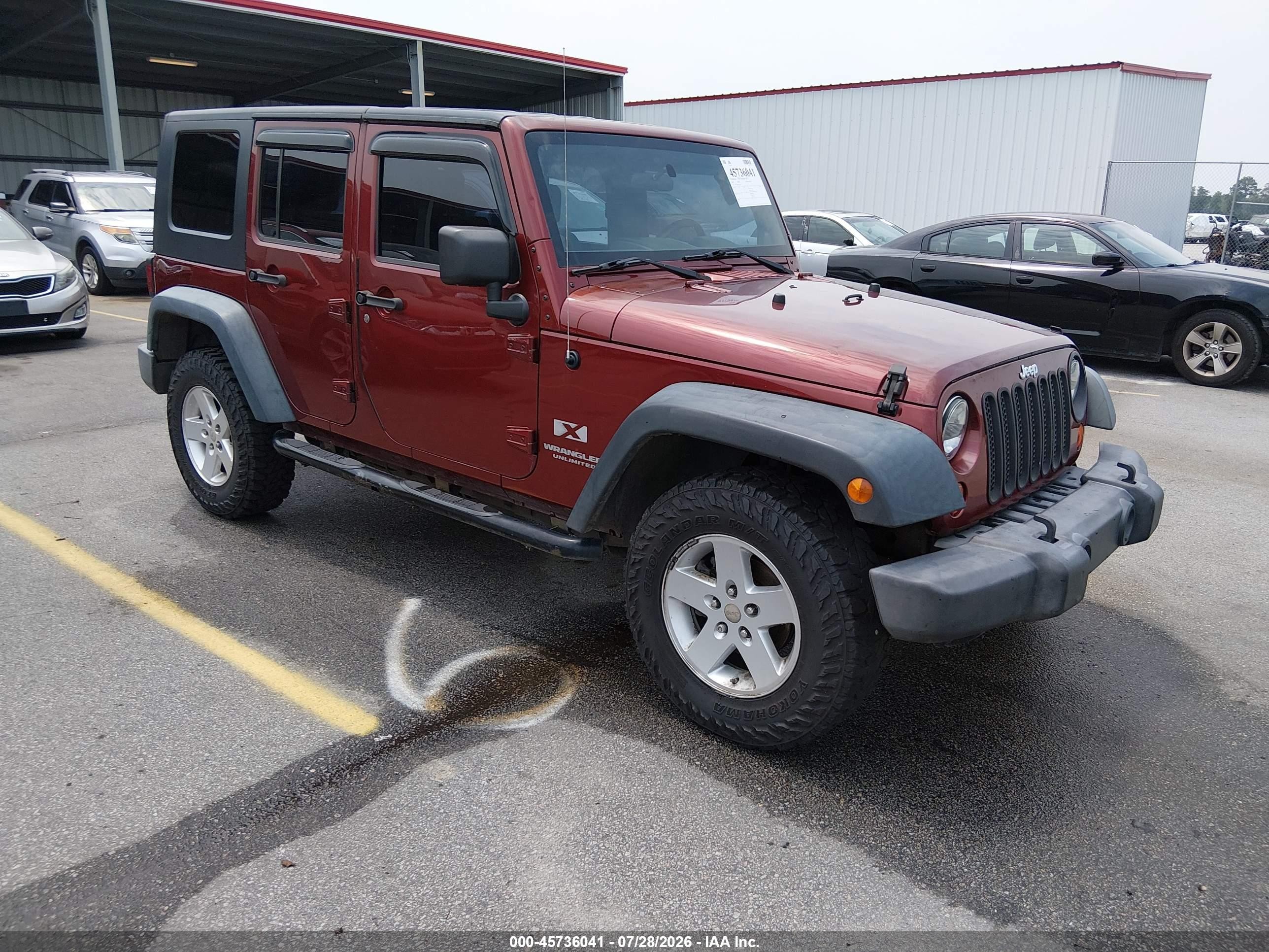 2008 Jeep Wrangler Unlimited X Burgundy vin: 1J4GA39138L541735