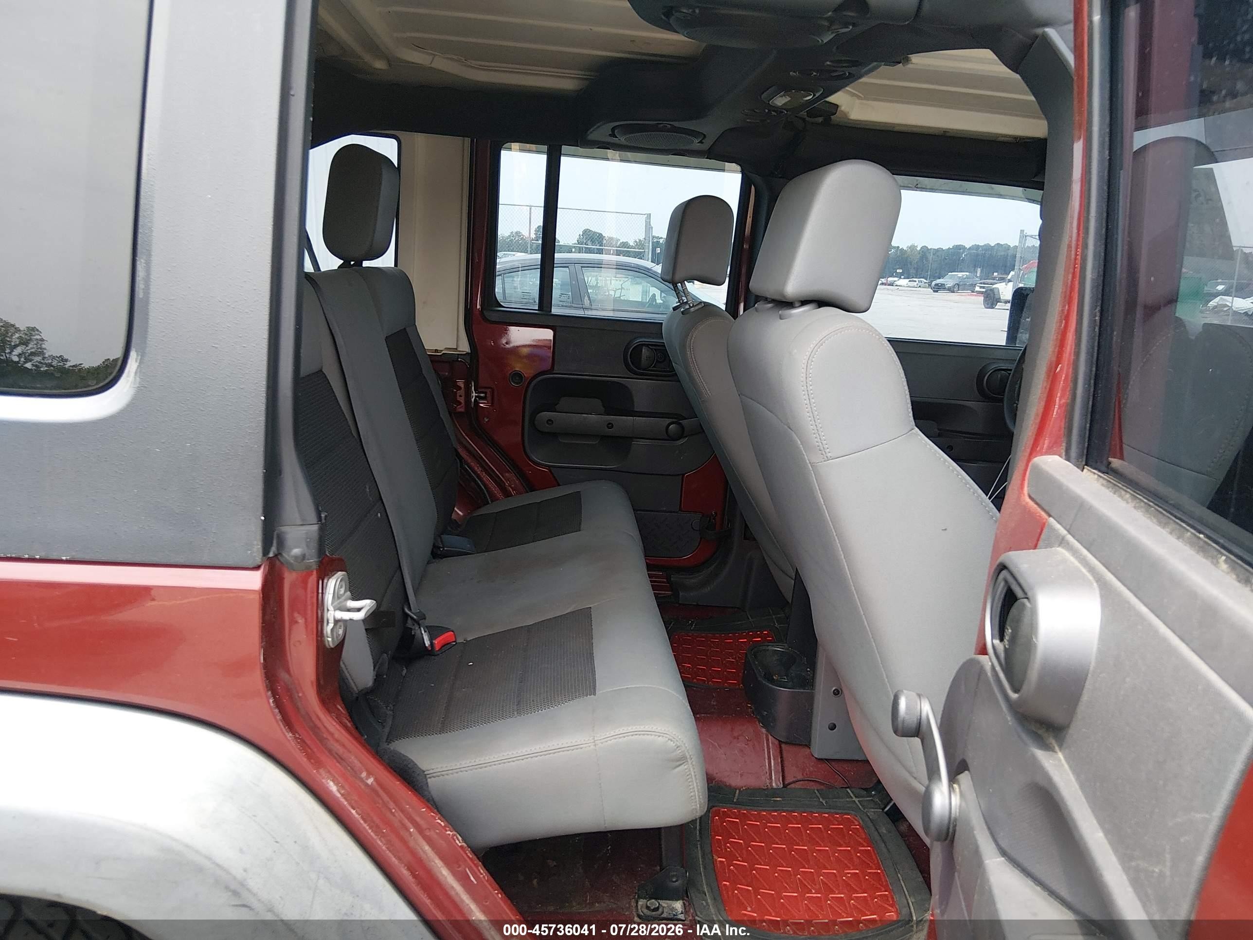 2008 Jeep Wrangler Unlimited X Burgundy vin: 1J4GA39138L541735