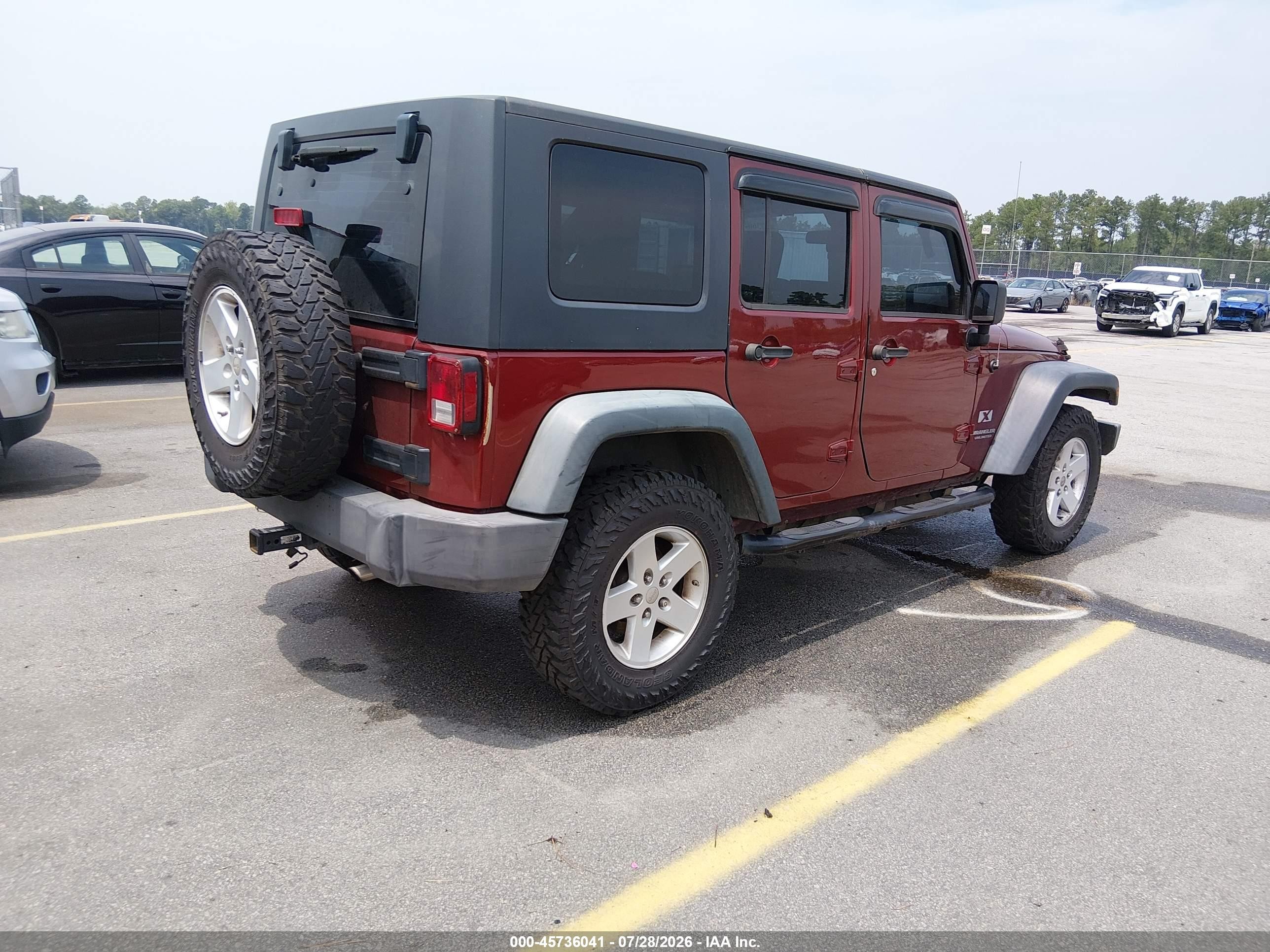 2008 Jeep Wrangler Unlimited X Burgundy vin: 1J4GA39138L541735