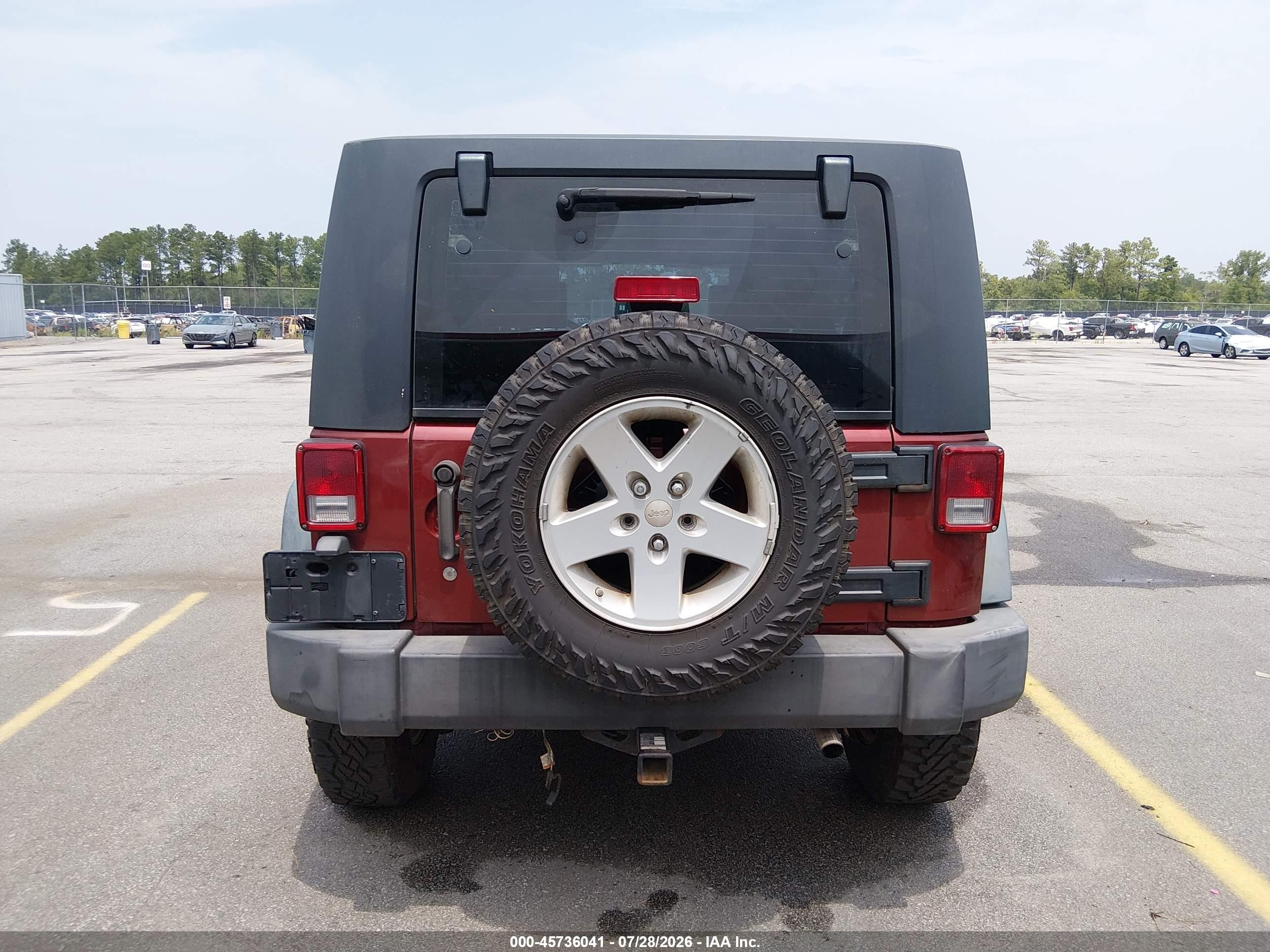 2008 Jeep Wrangler Unlimited X Burgundy vin: 1J4GA39138L541735