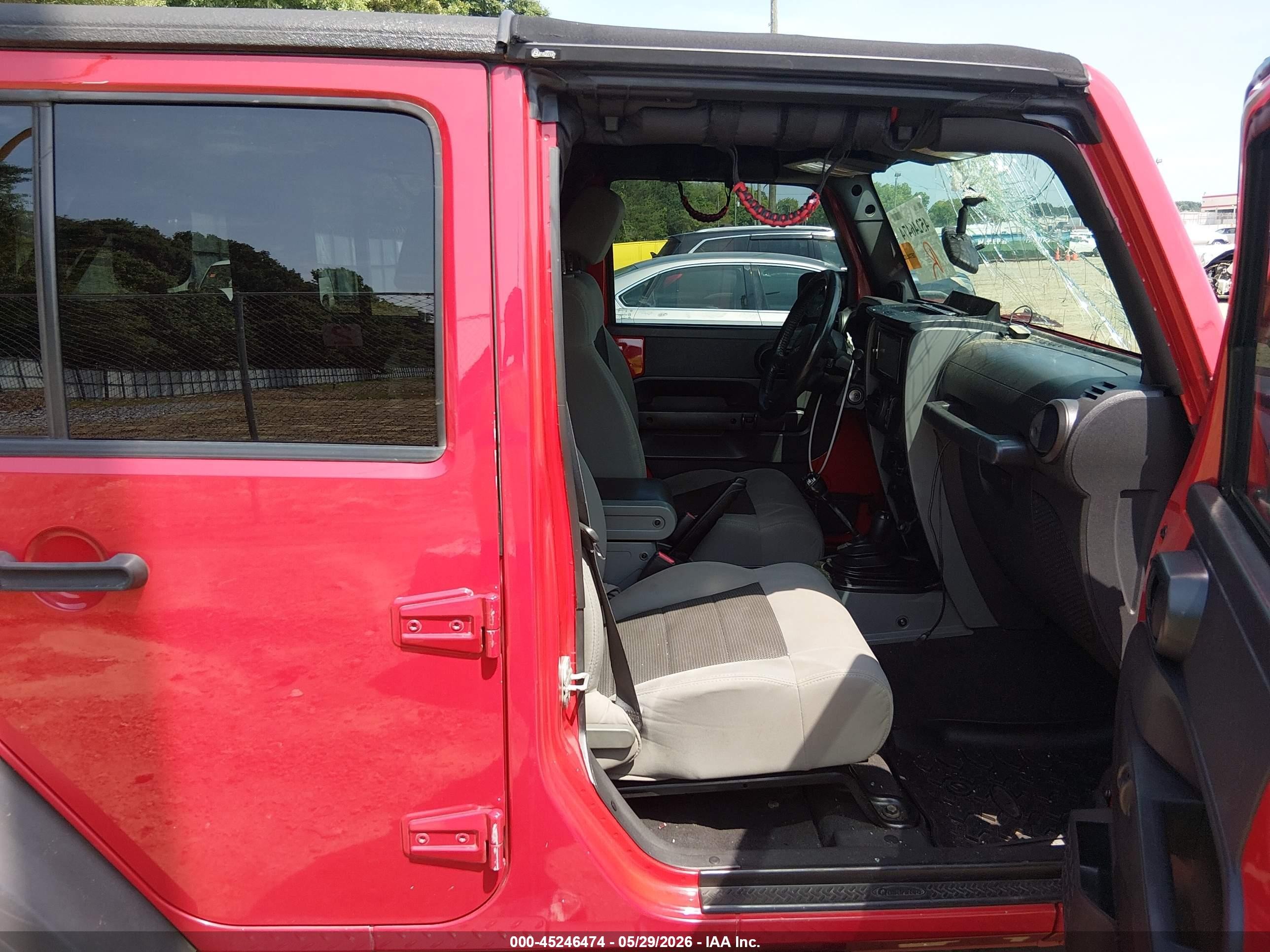 2008 Jeep Wrangler Unlimited X Red vin: 1J4GA39138L547907