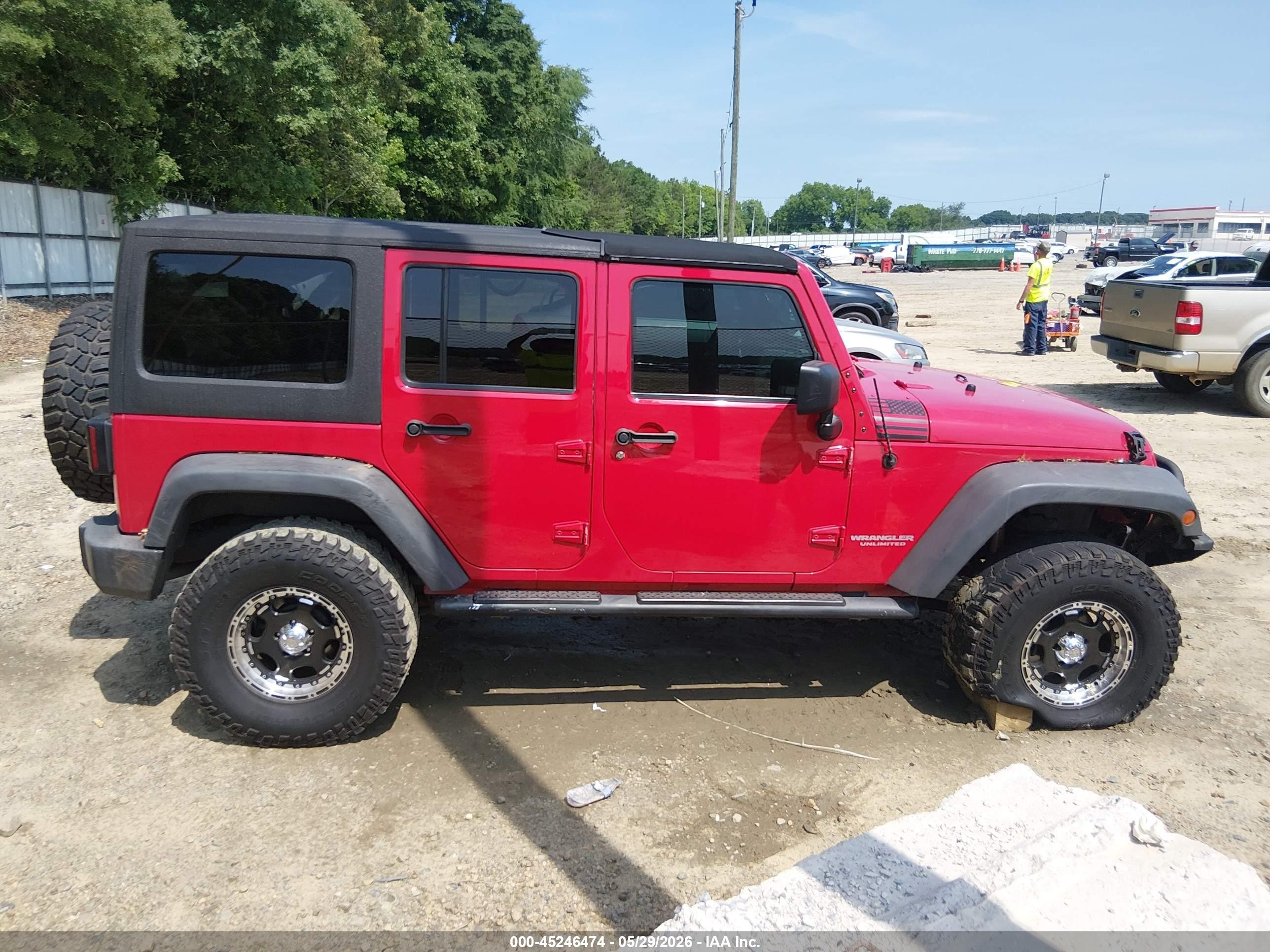 2008 Jeep Wrangler Unlimited X Red vin: 1J4GA39138L547907