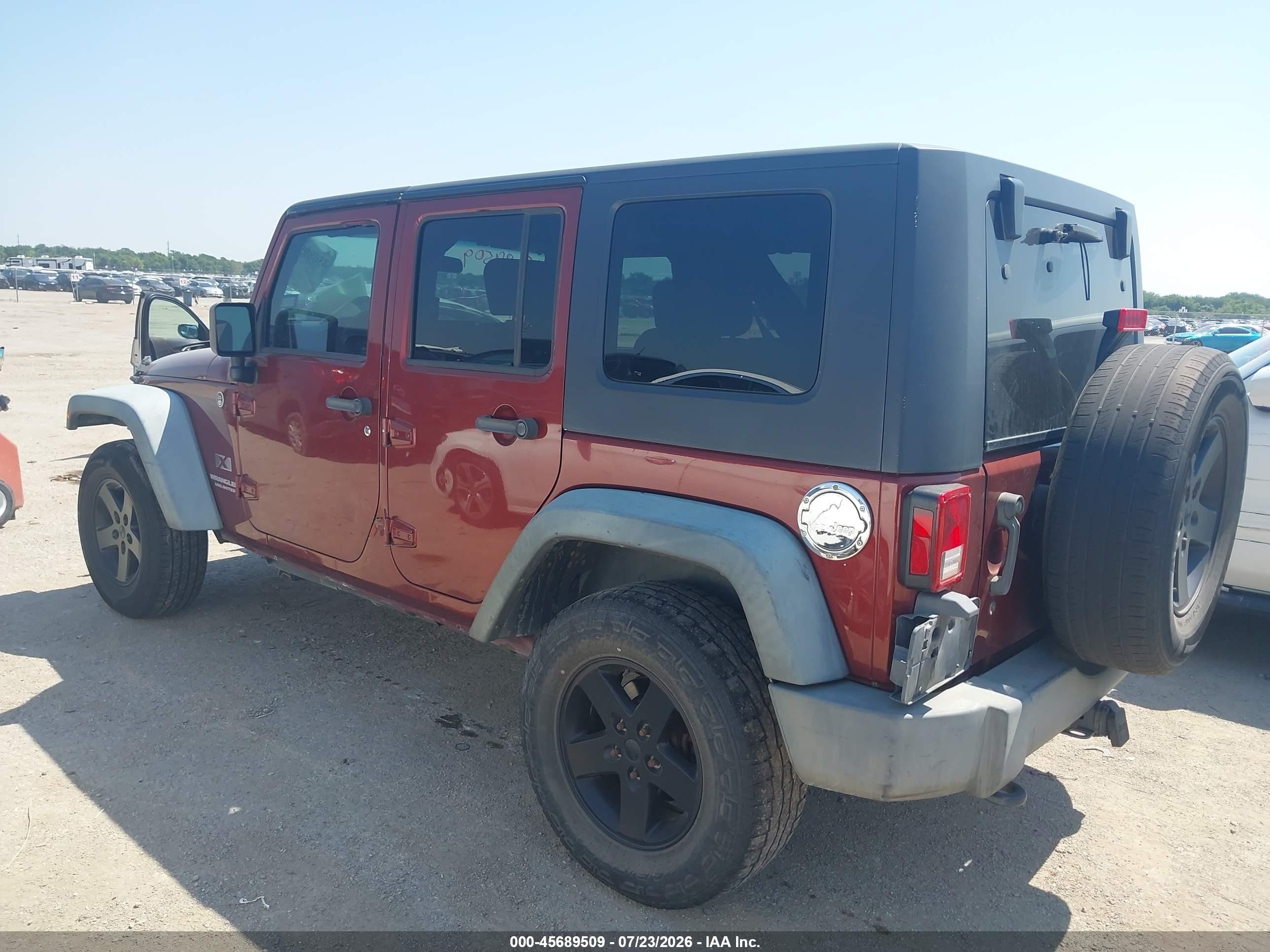 2009 Jeep Wrangler Unlimited X Burgundy vin: 1J4GA39139L730323