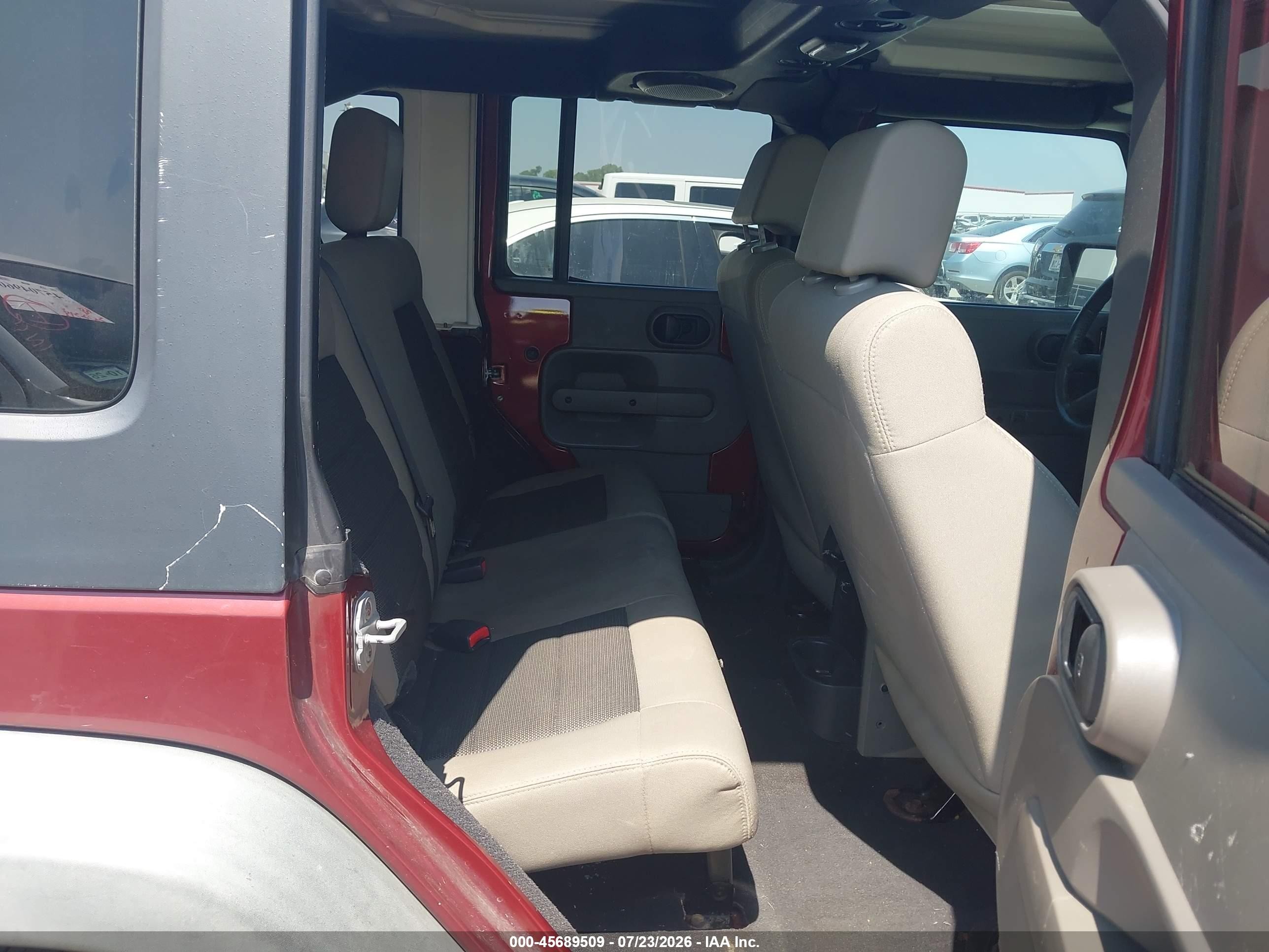 2009 Jeep Wrangler Unlimited X Burgundy vin: 1J4GA39139L730323