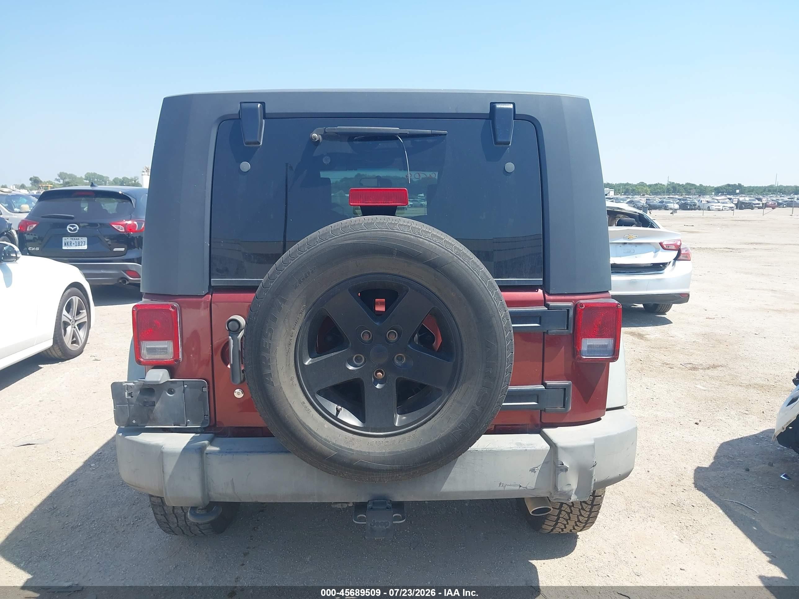 2009 Jeep Wrangler Unlimited X Burgundy vin: 1J4GA39139L730323