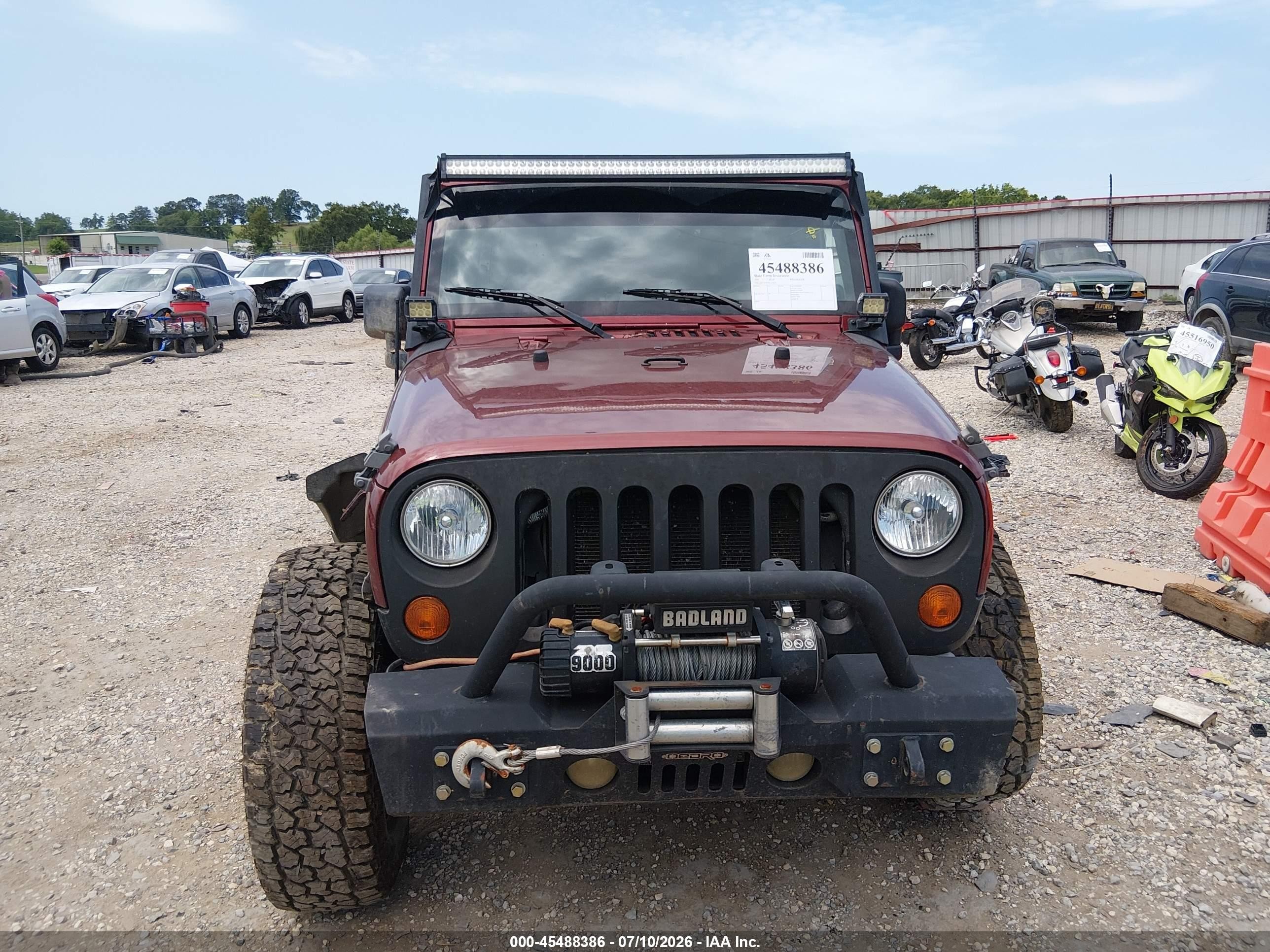 2007 Jeep Wrangler Unlimited X Бордовый vin: 1J4GA39147L173645