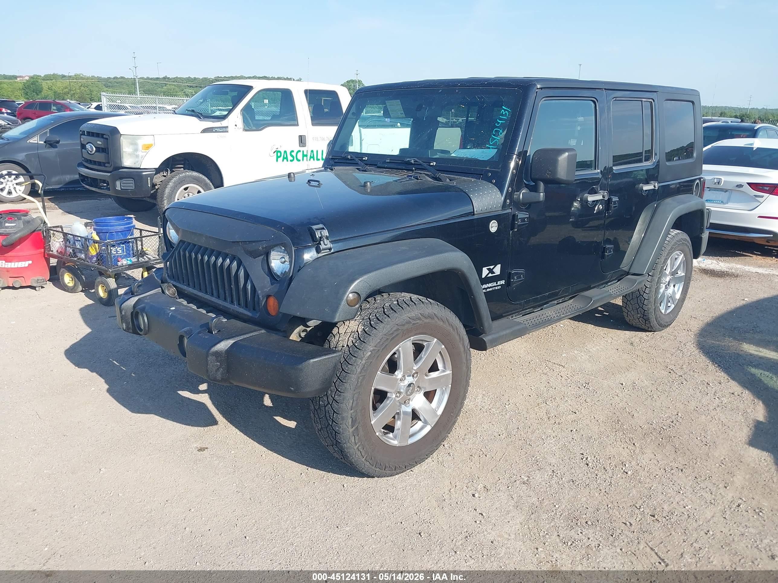 2008 Jeep Wrangler Unlimited X Черный vin: 1J4GA39148L536107