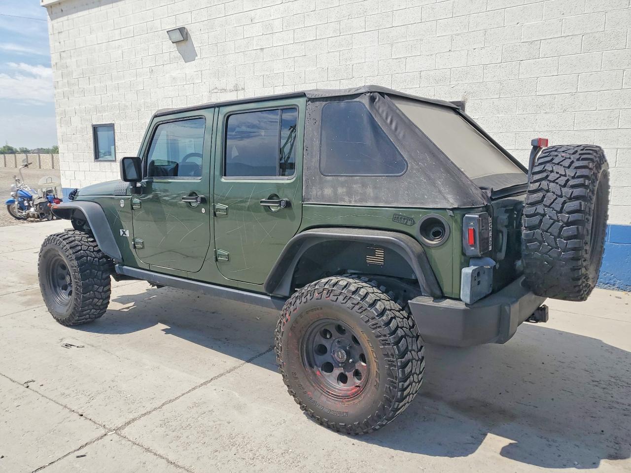 2008 Jeep Wrangler Unlimited X Green vin: 1J4GA39148L598915