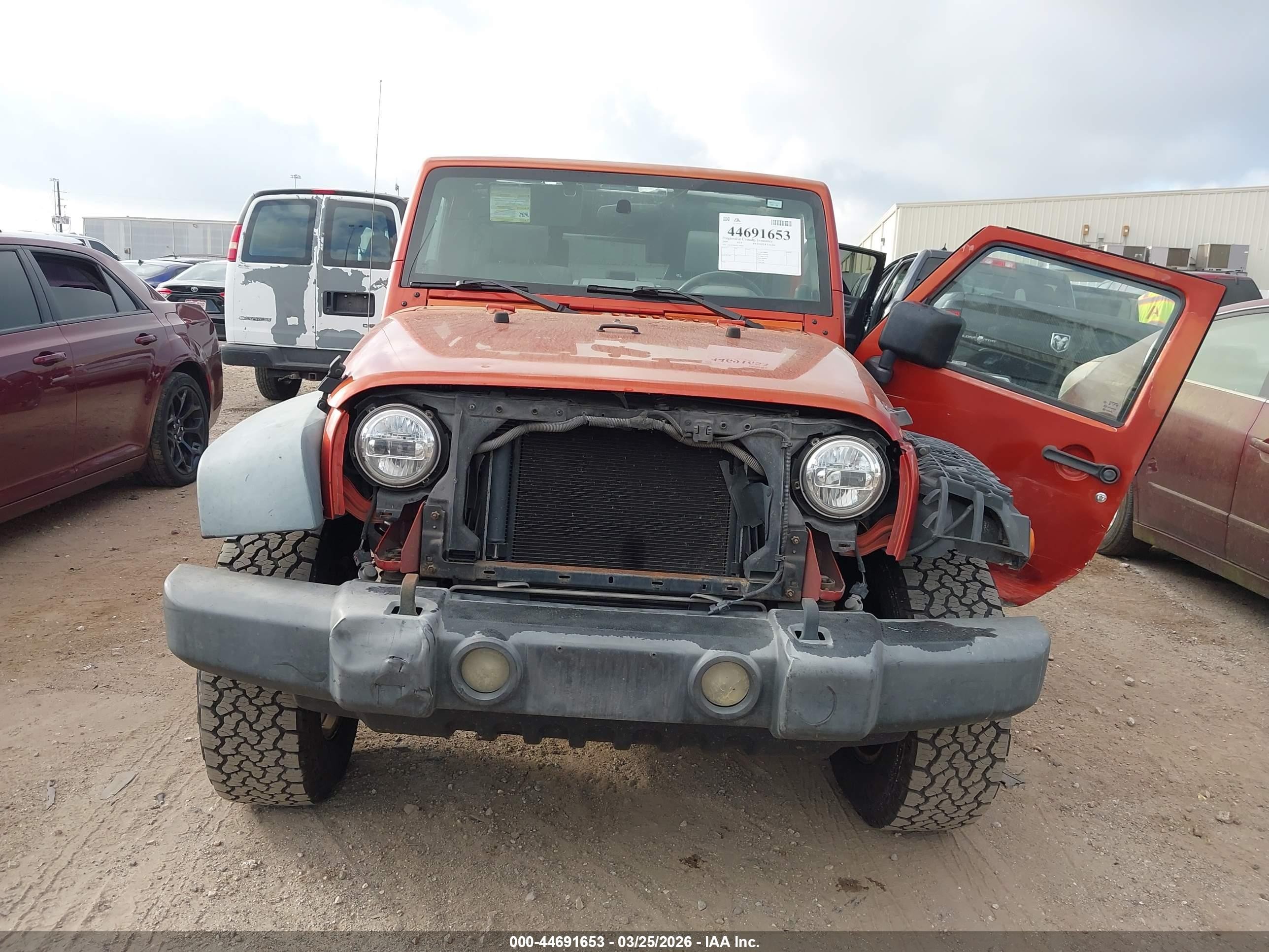 2009 Jeep Wrangler Unlimited X Orange vin: 1J4GA39149L749947