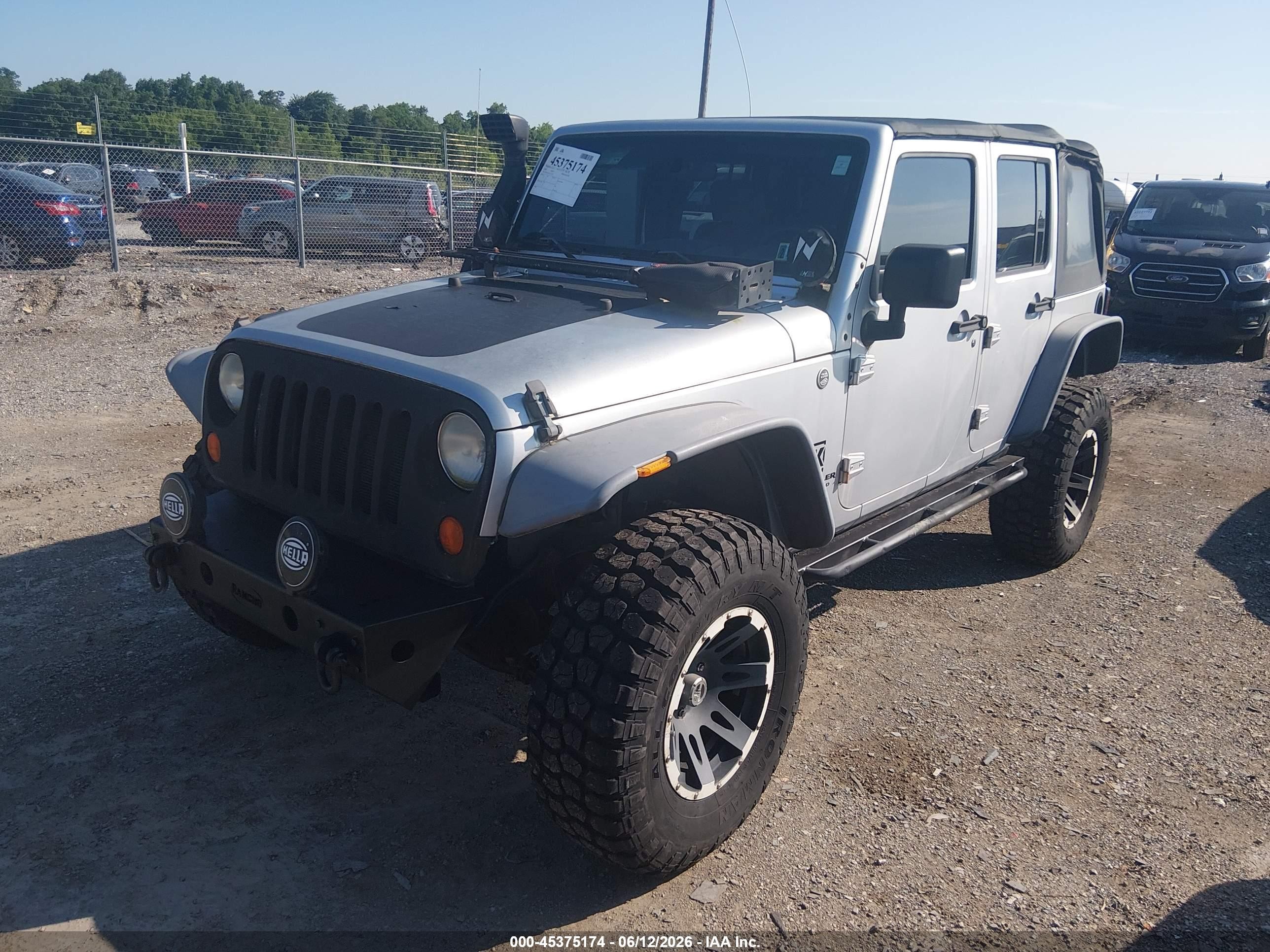 2007 Jeep Wrangler Unlimited X Серебряный vin: 1J4GA39157L151931
