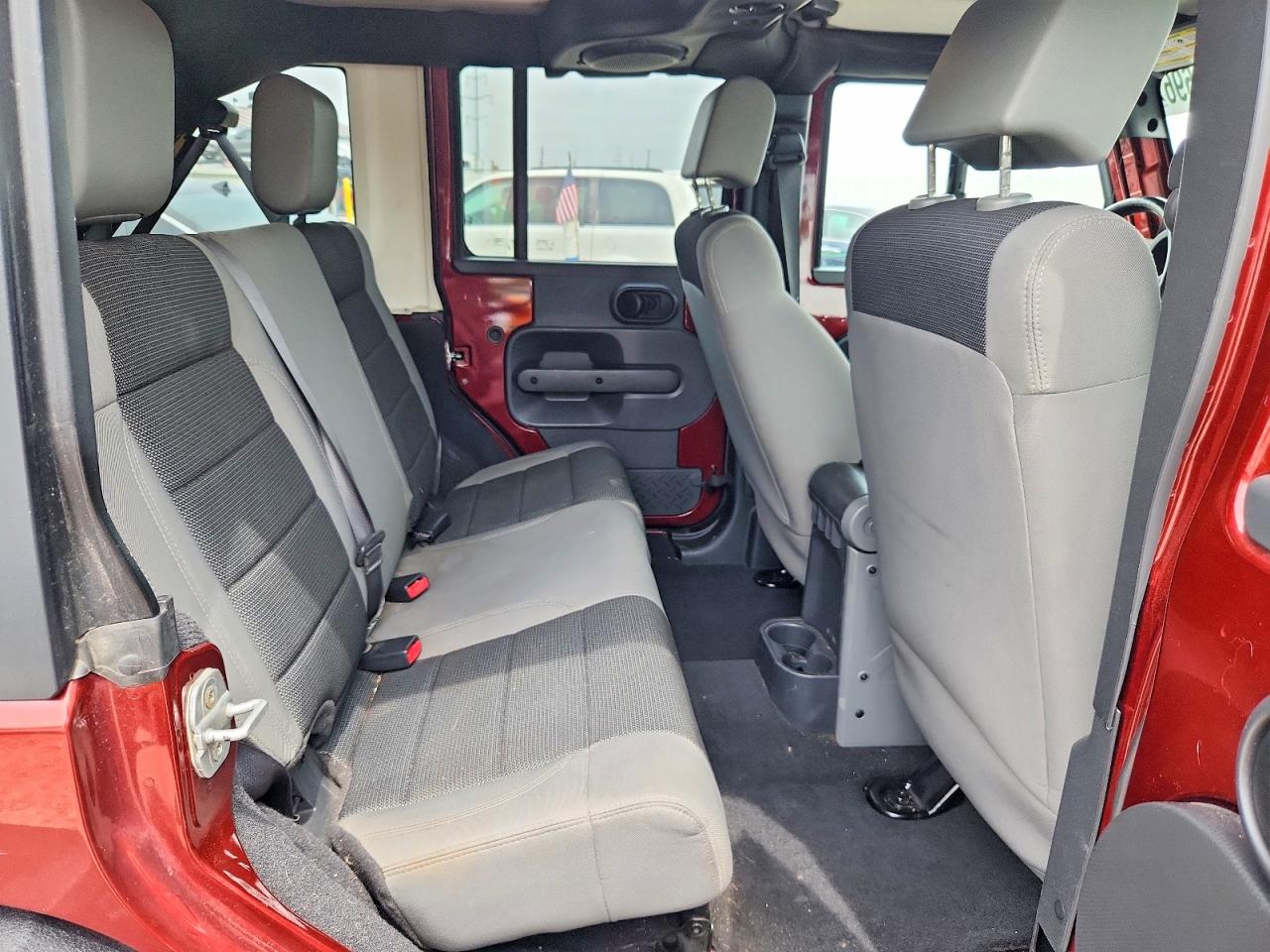 2007 Jeep Wrangler X Burgundy vin: 1J4GA39157L161052