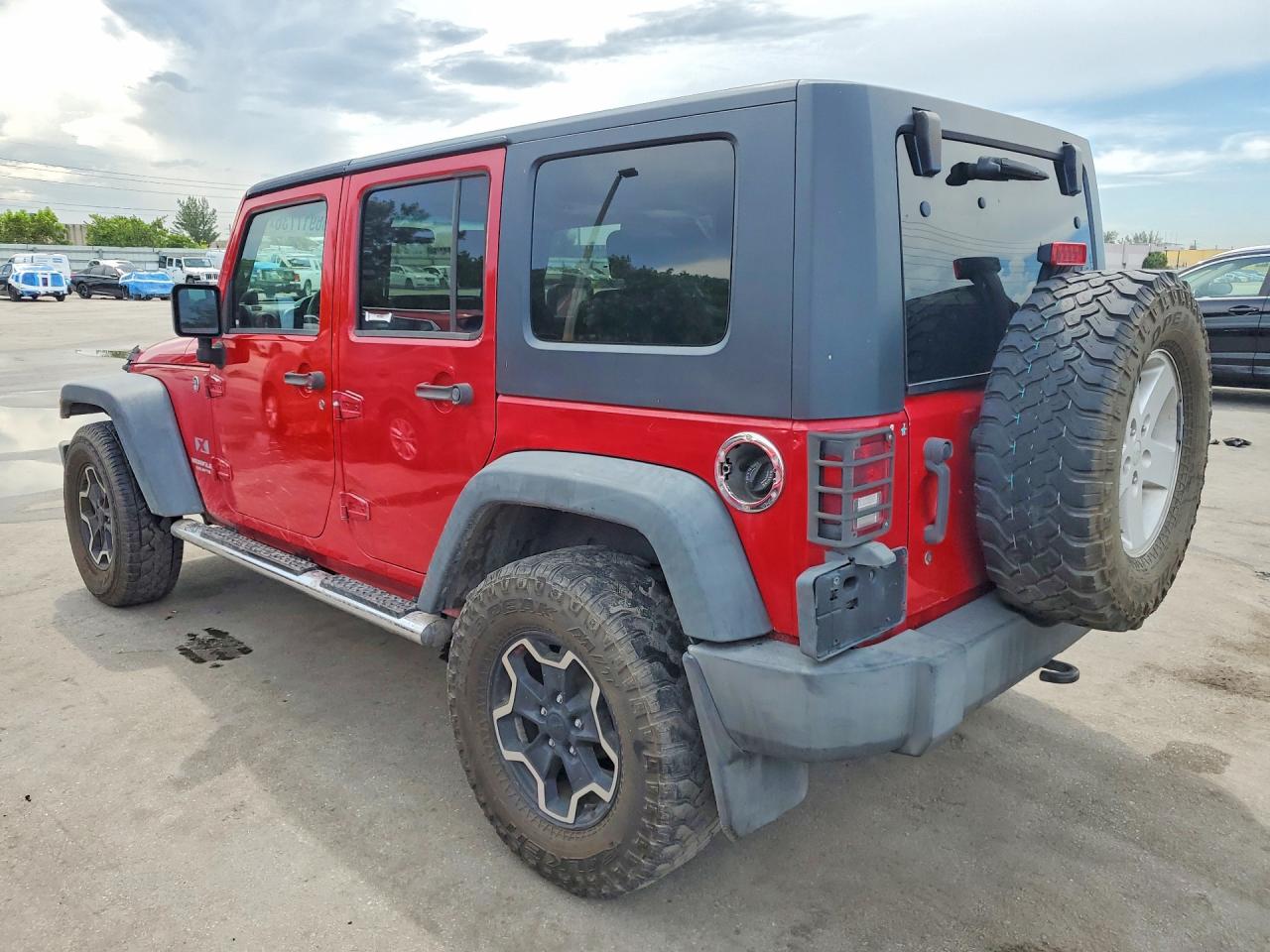 2008 Jeep Wrangler Unlimited X Red vin: 1J4GA39158L636278