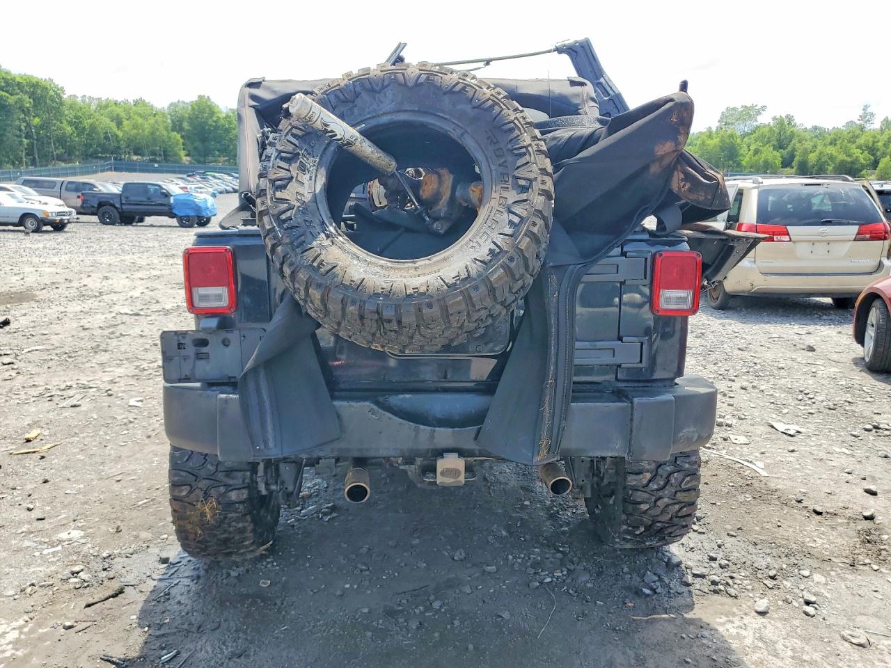 2008 Jeep Wrangler Unlimited X Black vin: 1J4GA39158L653114