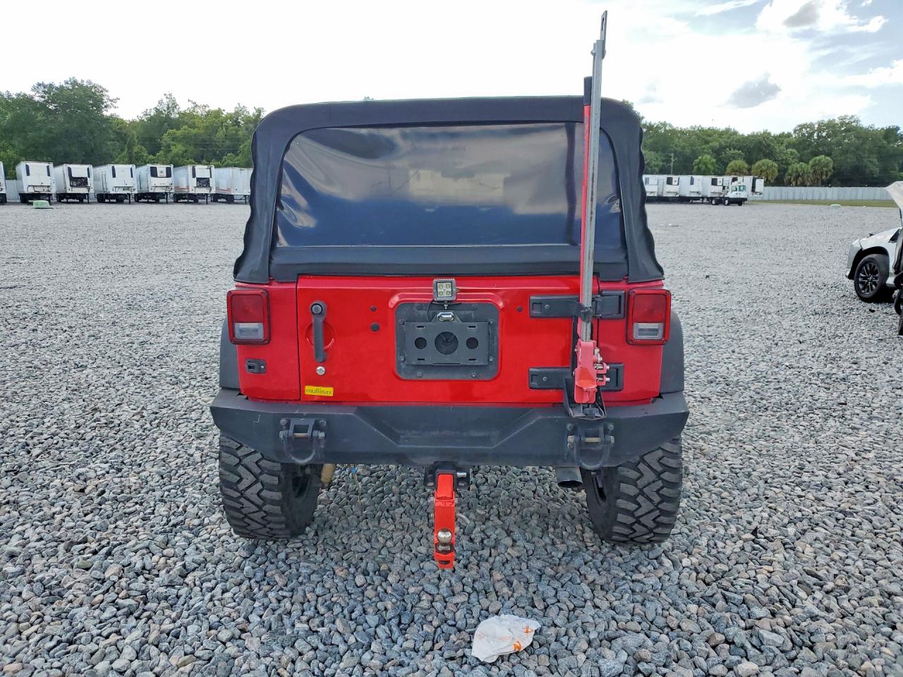 2009 Jeep Wrangler Unlimited X Red vin: 1J4GA39159L708100