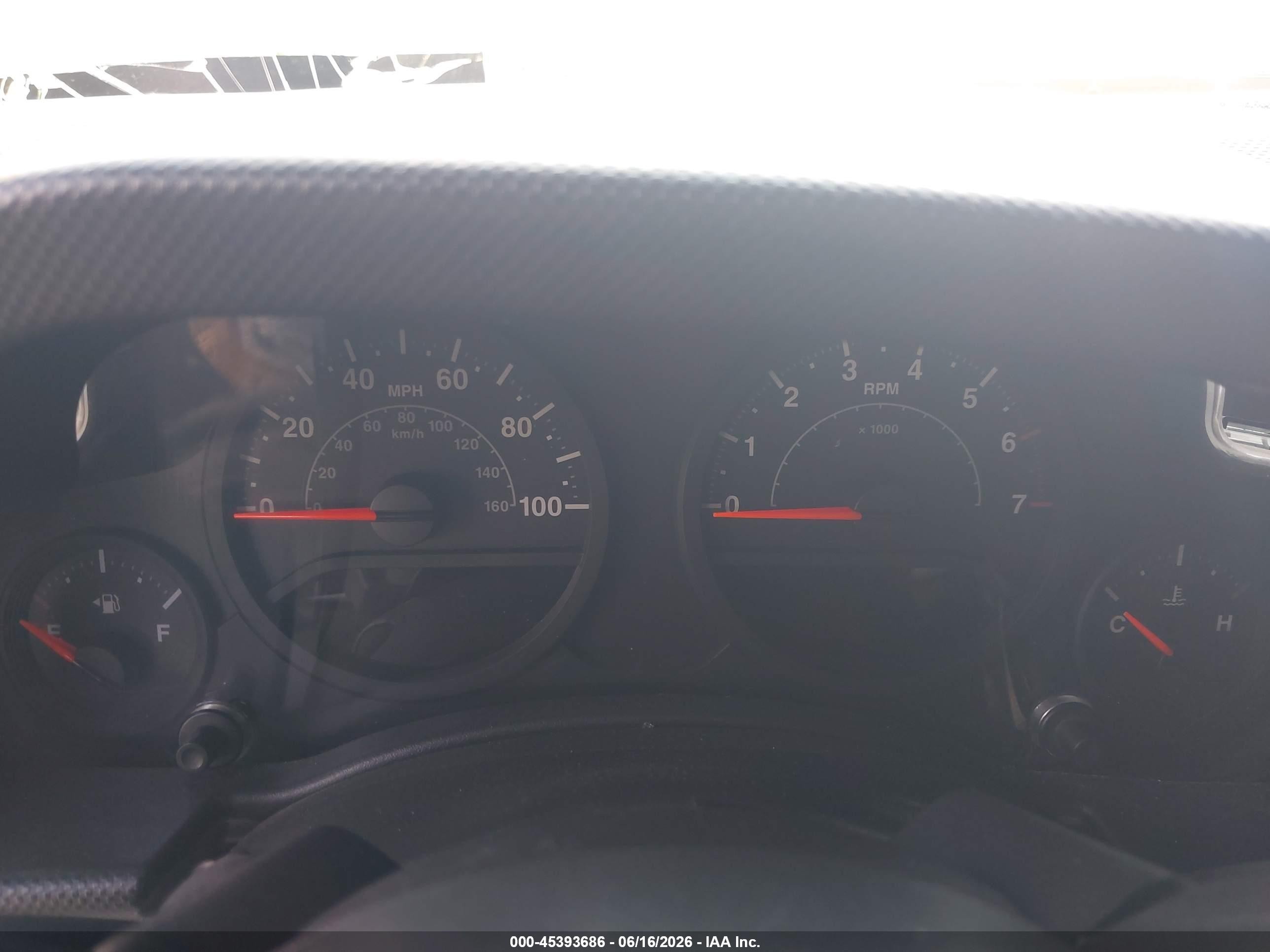 2007 Jeep Wrangler Unlimited X White vin: 1J4GA39167L148018