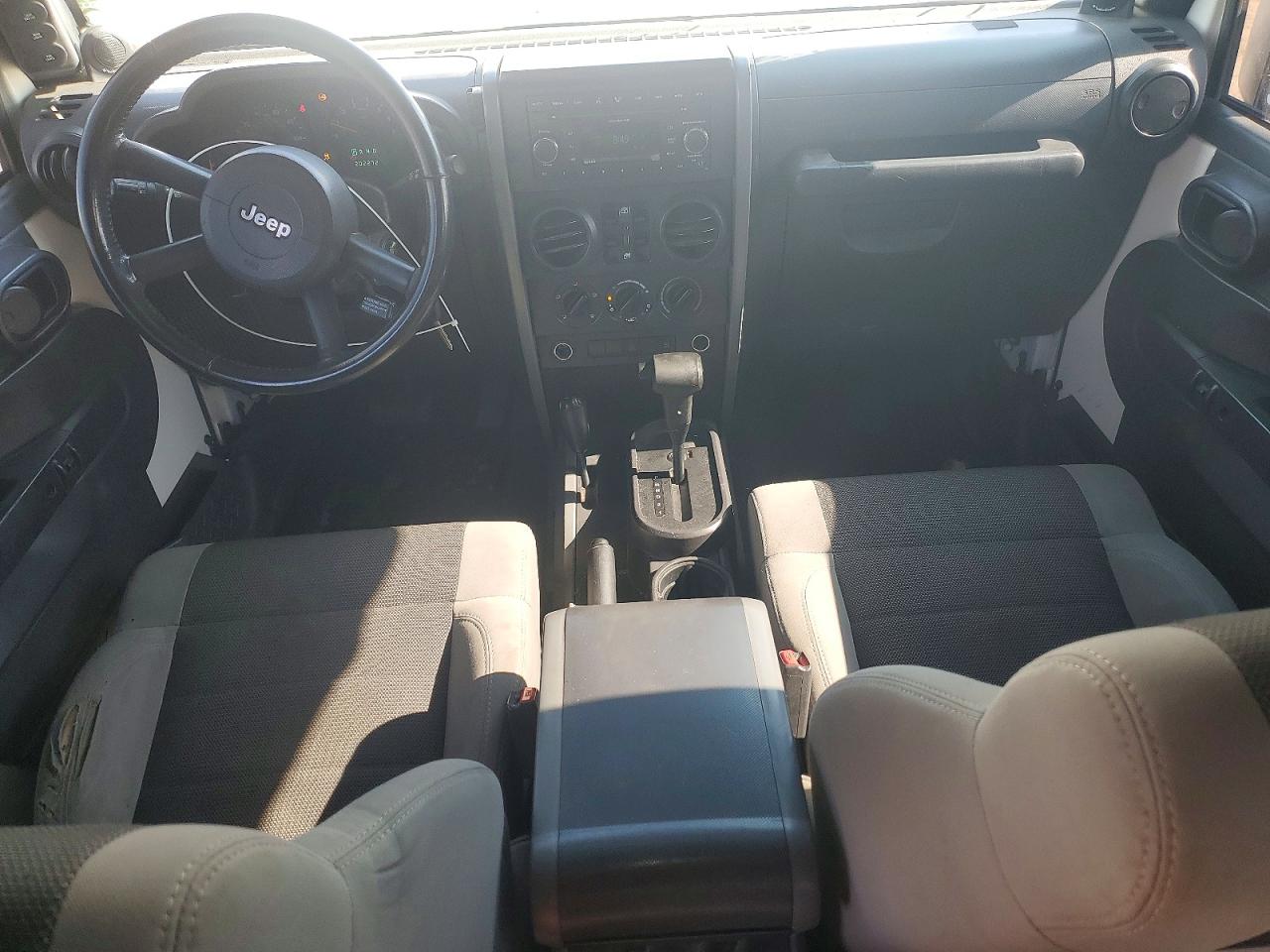 2007 Jeep Wrangler X White vin: 1J4GA39167L201865