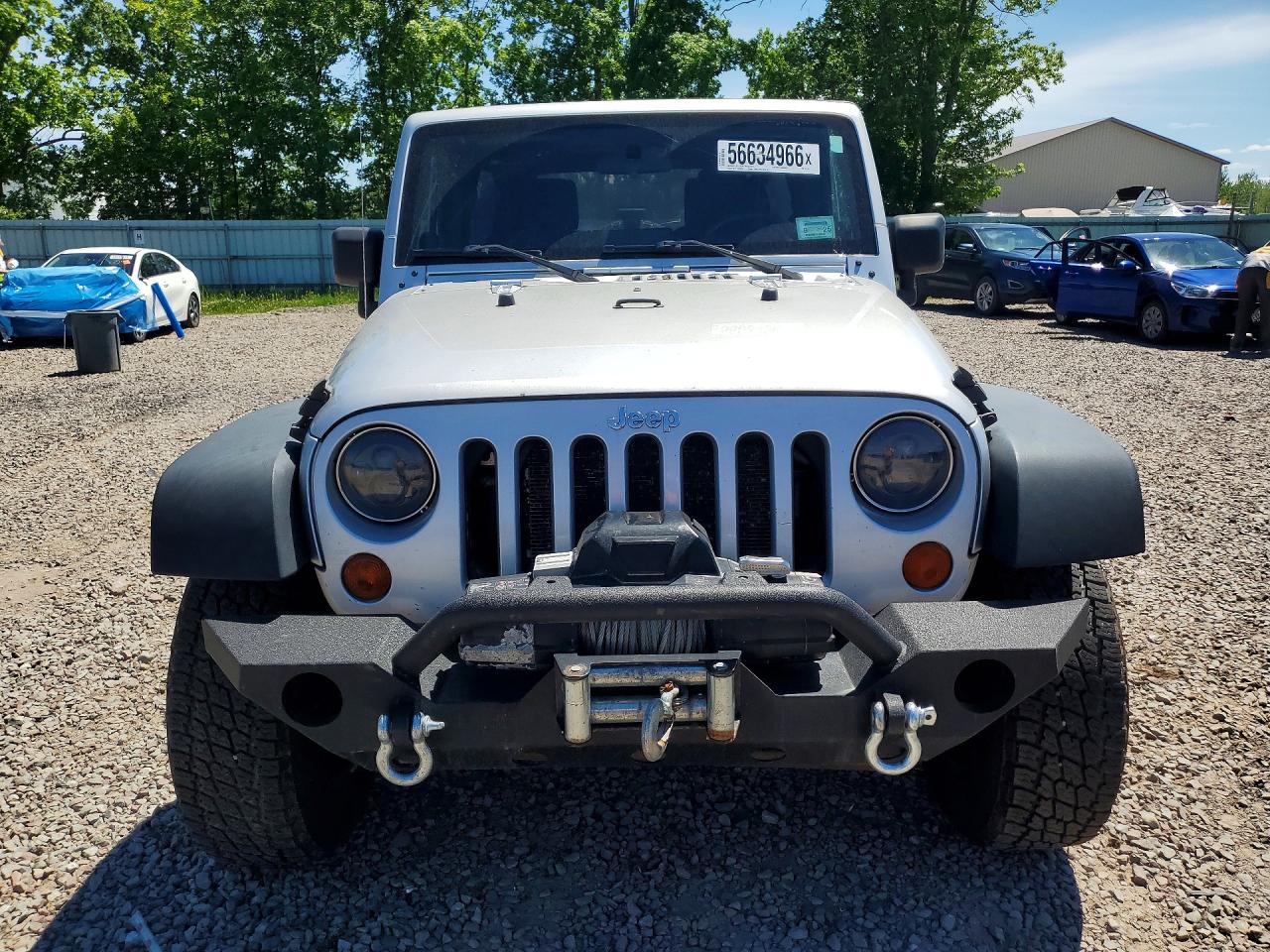 2008 Jeep Wrangler Unlimited X Серебряный vin: 1J4GA39168L616427