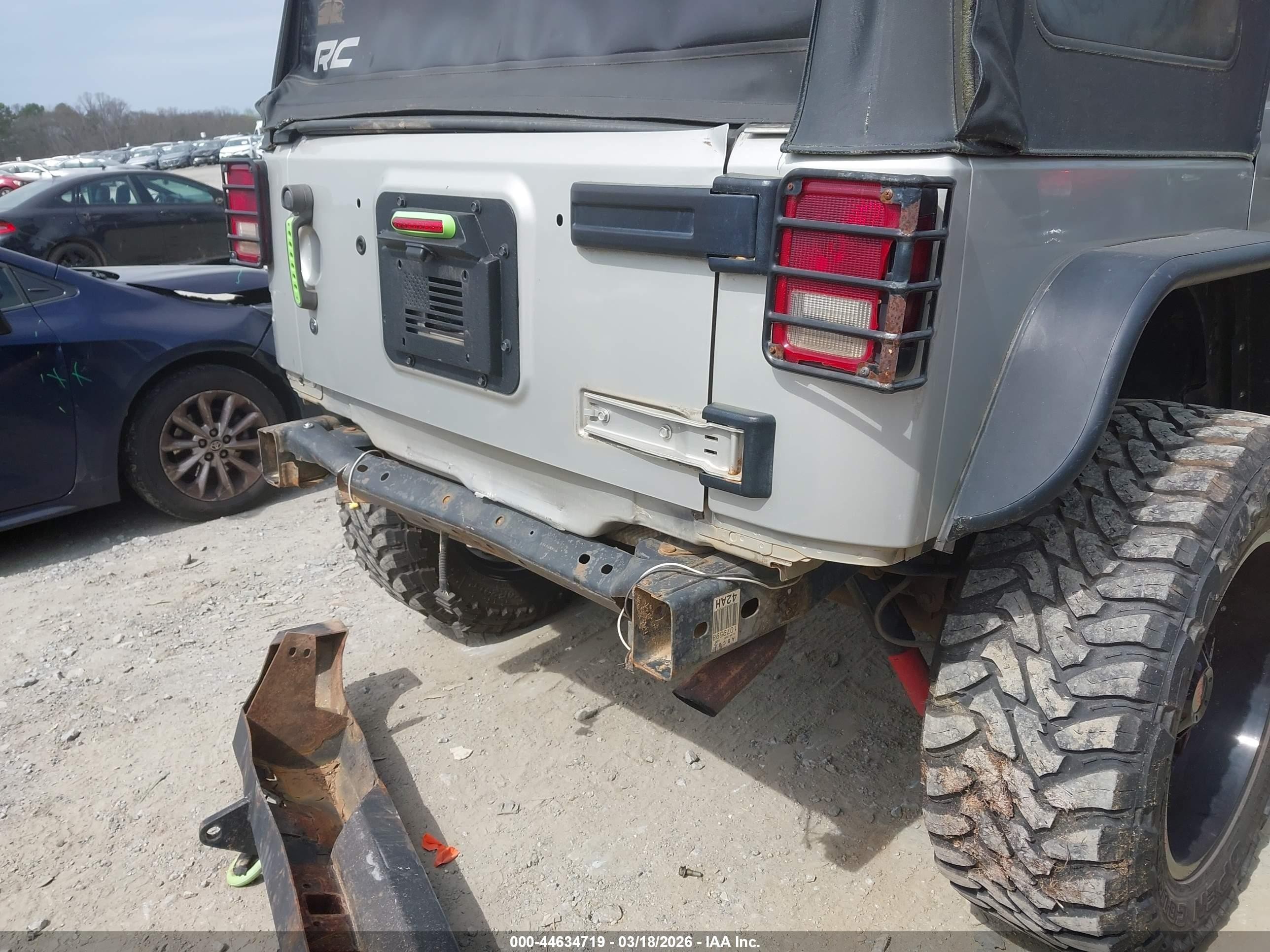 2007 Jeep Wrangler Unlimited X Gray vin: 1J4GA39177L172165
