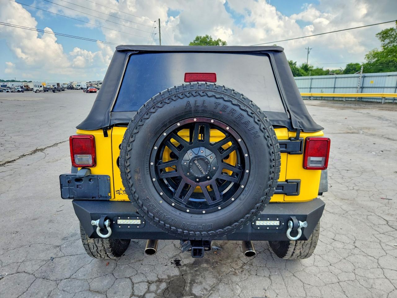 2008 Jeep Wrangler Unlimited X Yellow vin: 1J4GA39178L501500