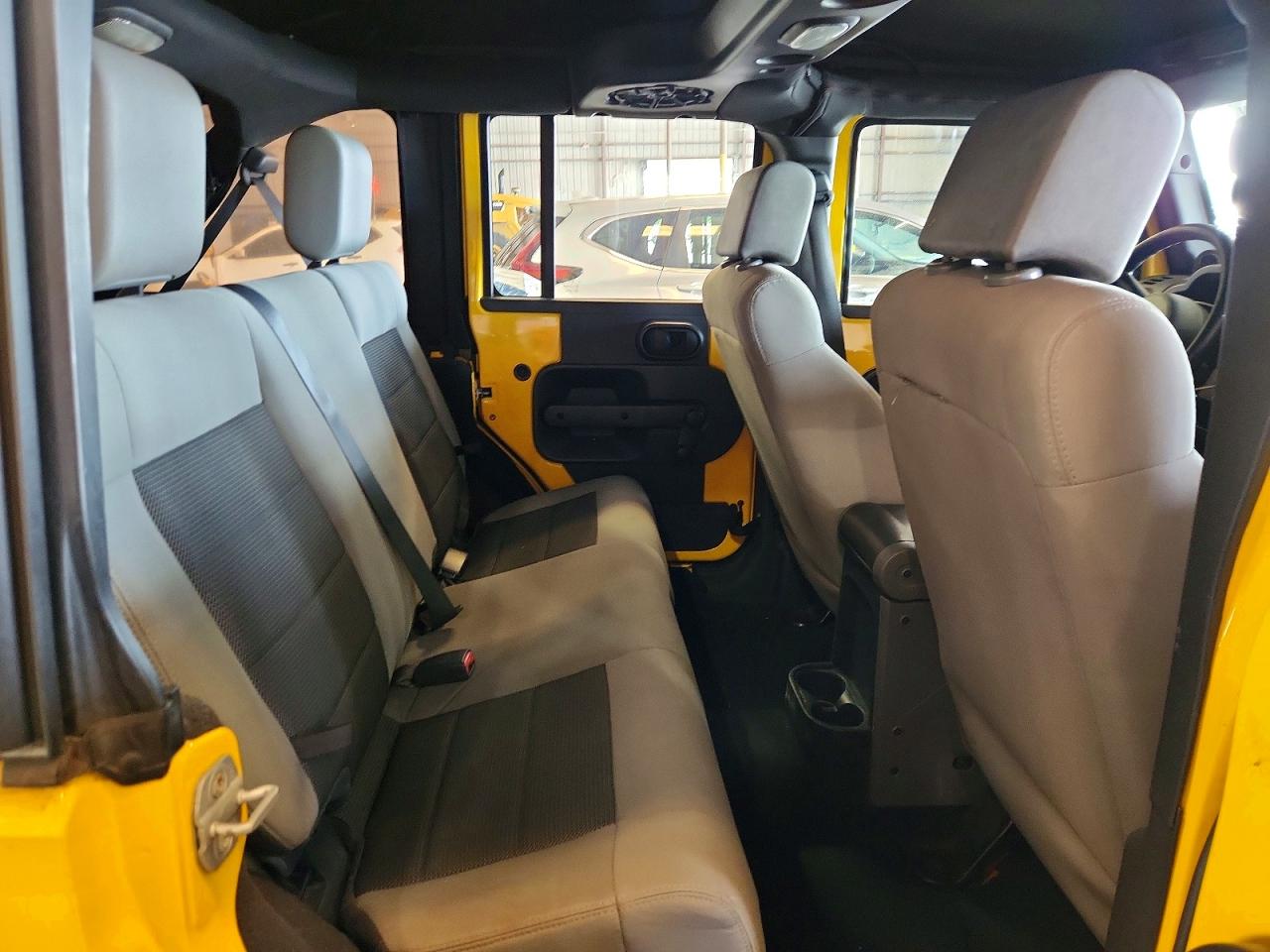 2008 Jeep Wrangler Unlimited X Yellow vin: 1J4GA39178L557873