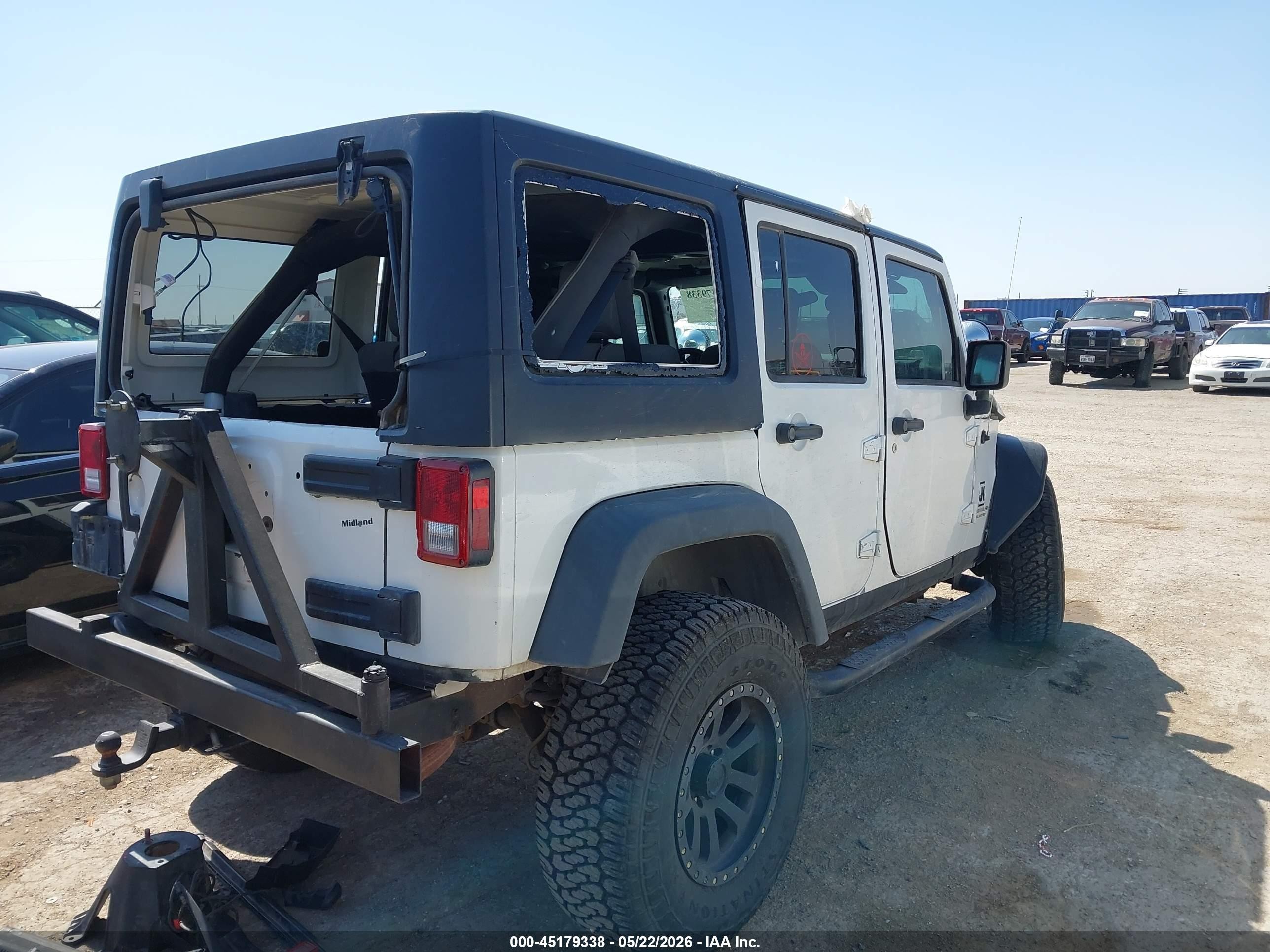 2008 Jeep Wrangler Unlimited X White vin: 1J4GA39178L647797