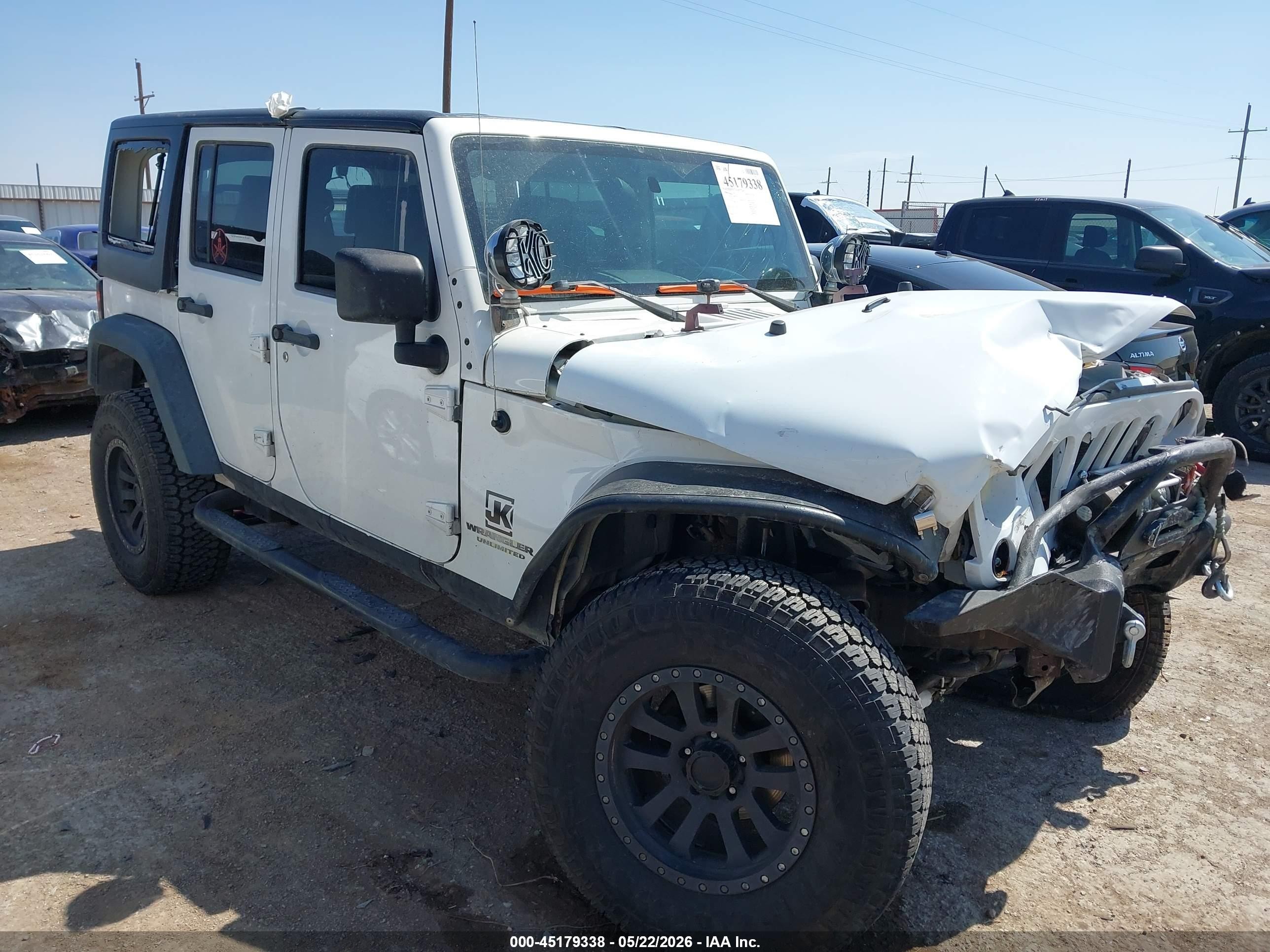 2008 Jeep Wrangler Unlimited X White vin: 1J4GA39178L647797