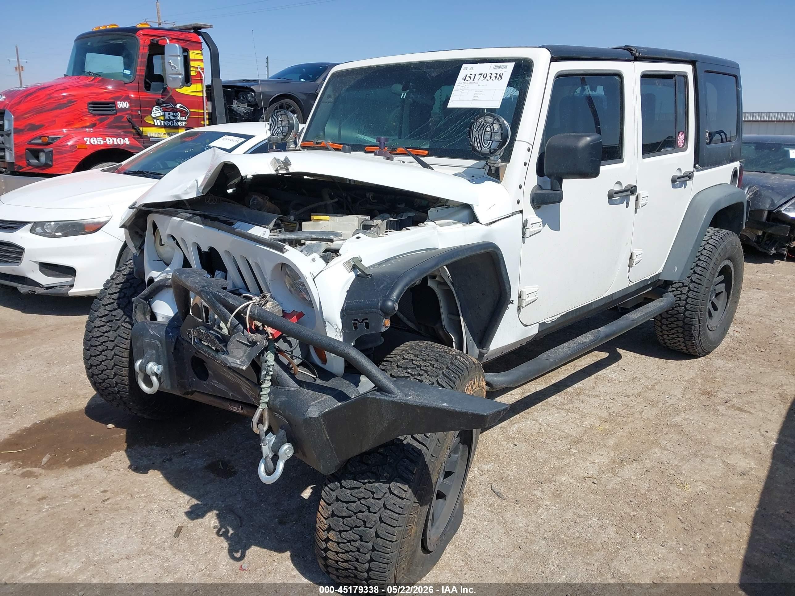 2008 Jeep Wrangler Unlimited X White vin: 1J4GA39178L647797