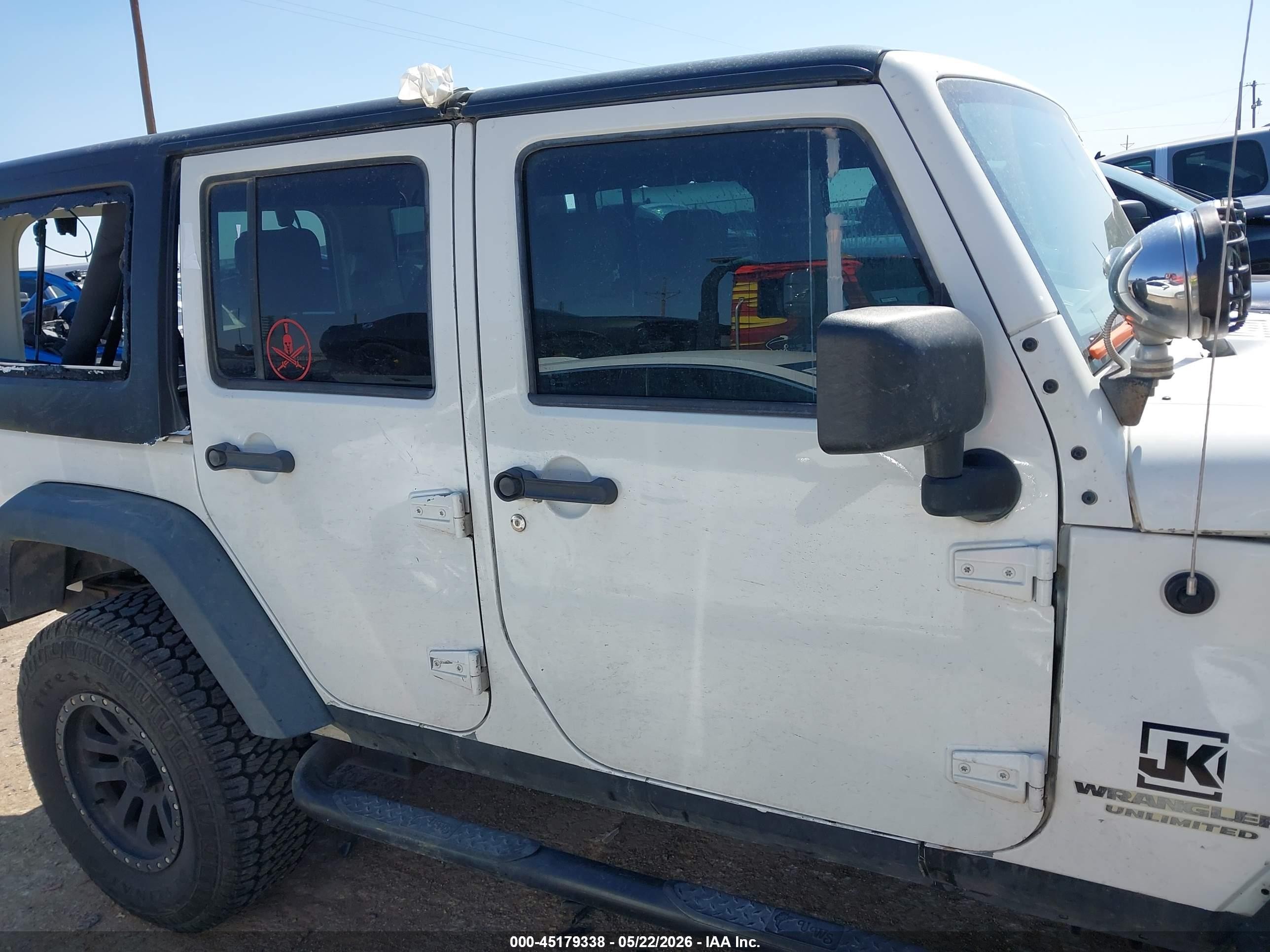 2008 Jeep Wrangler Unlimited X White vin: 1J4GA39178L647797